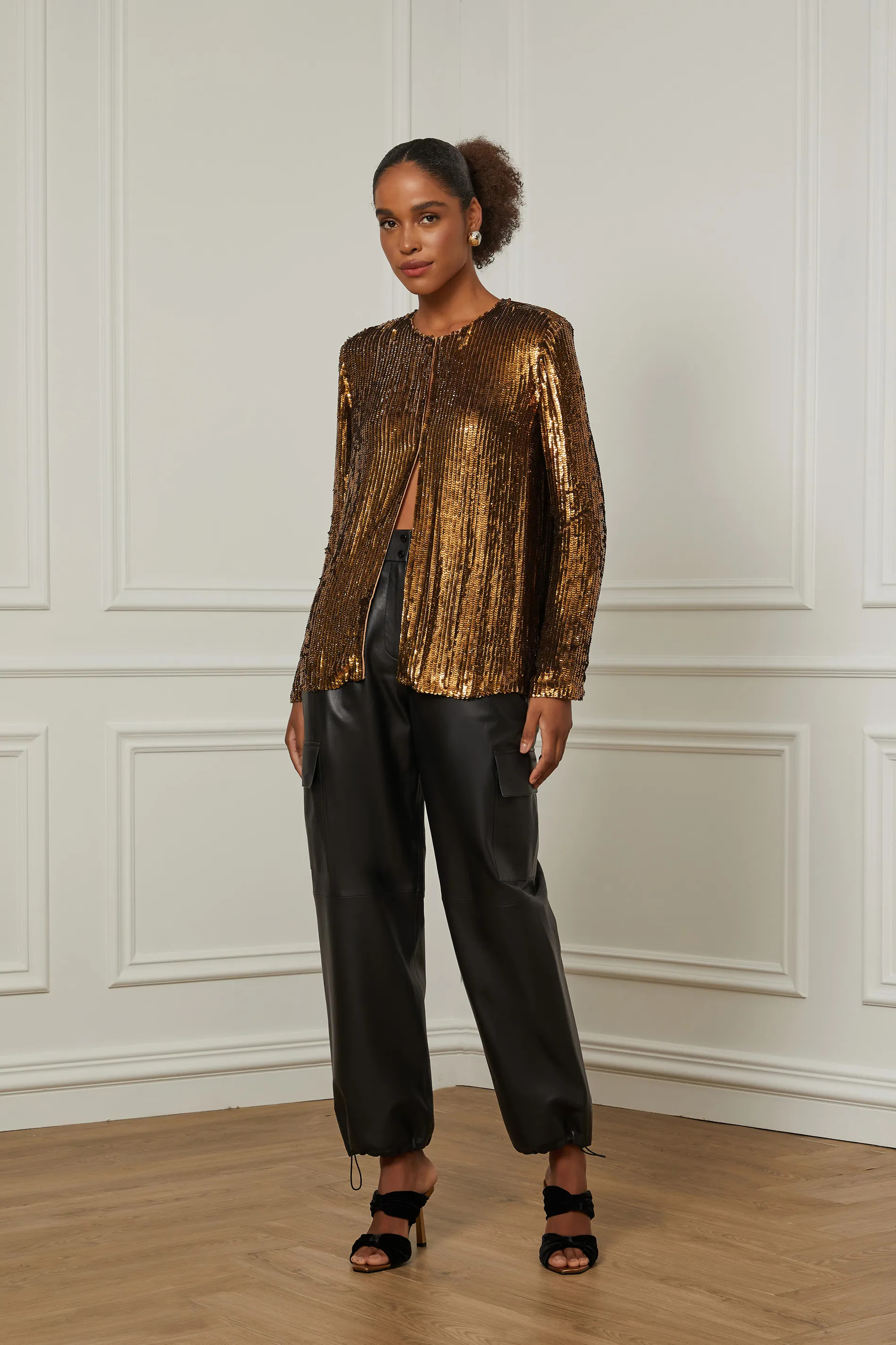 Casaqueto Bordado Paetê Dourado