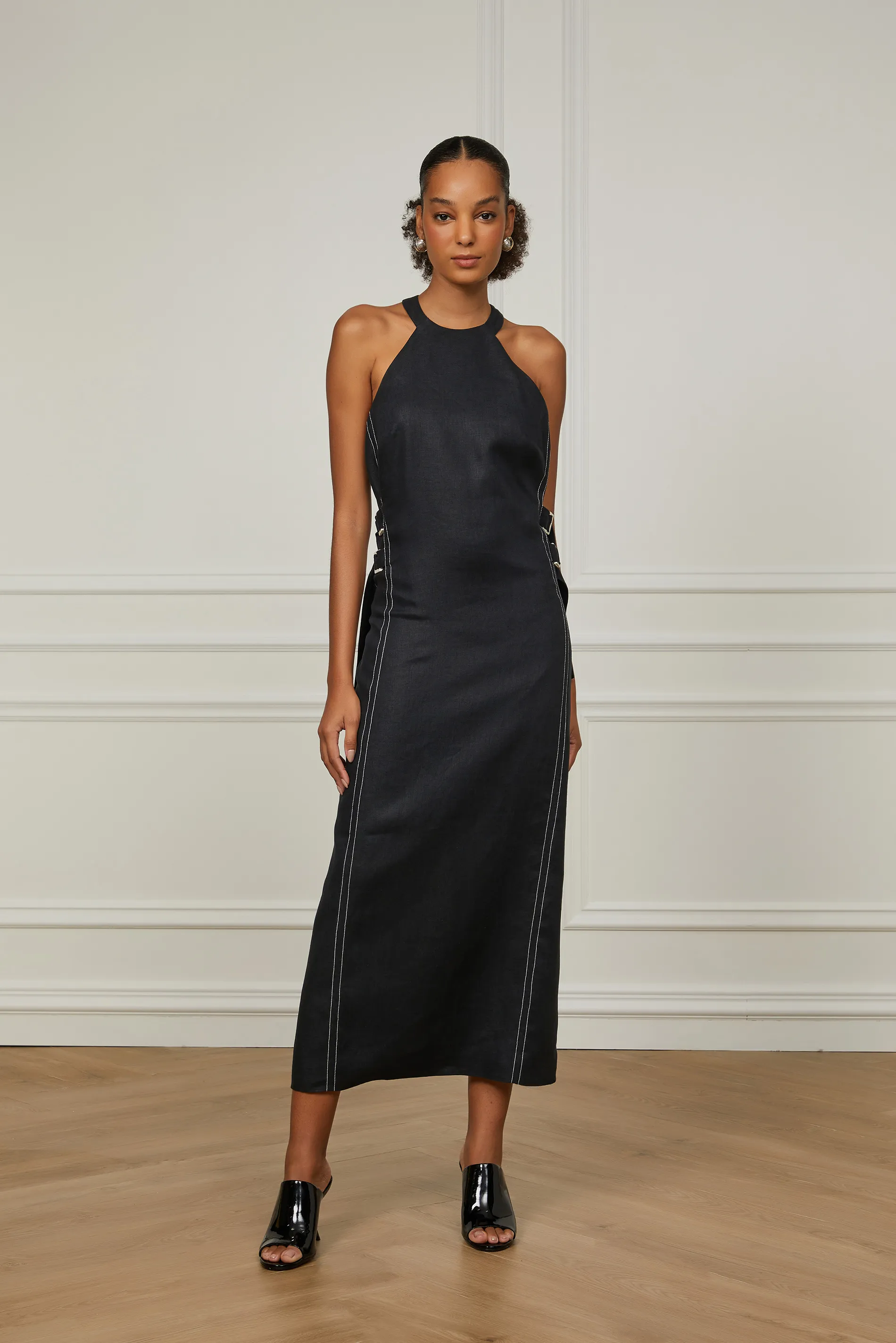 Vestido De Linho Midi Com Martingale Nas Laterais