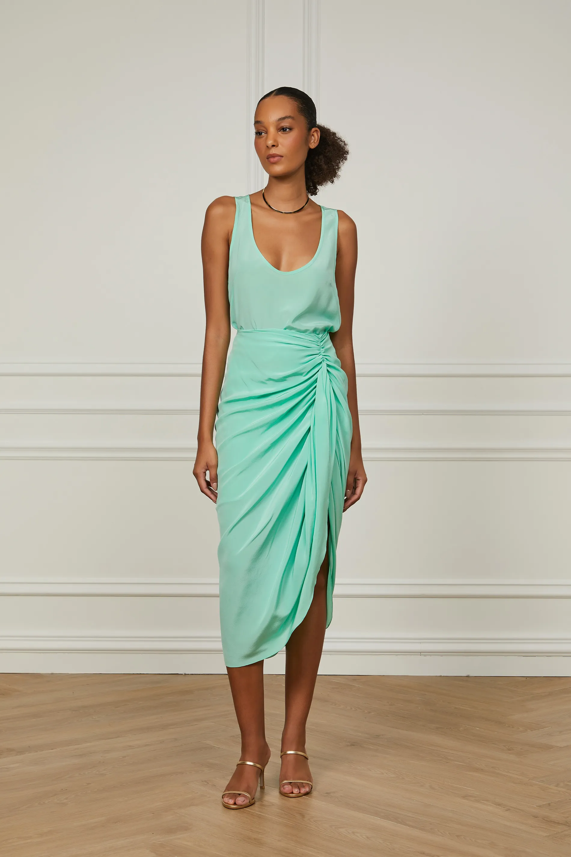 Saia De Seda Midi Com Fenda e Drapeado