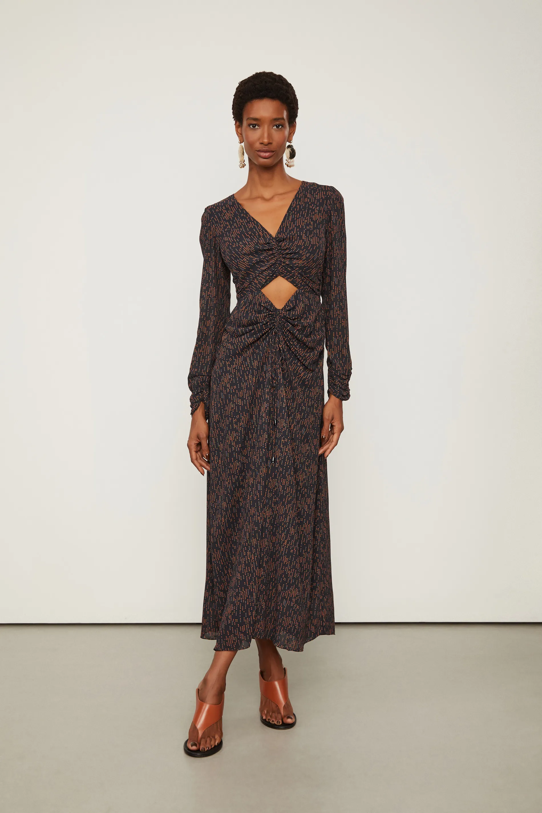 Vestido De Georgette Midi Com Cut Estampado