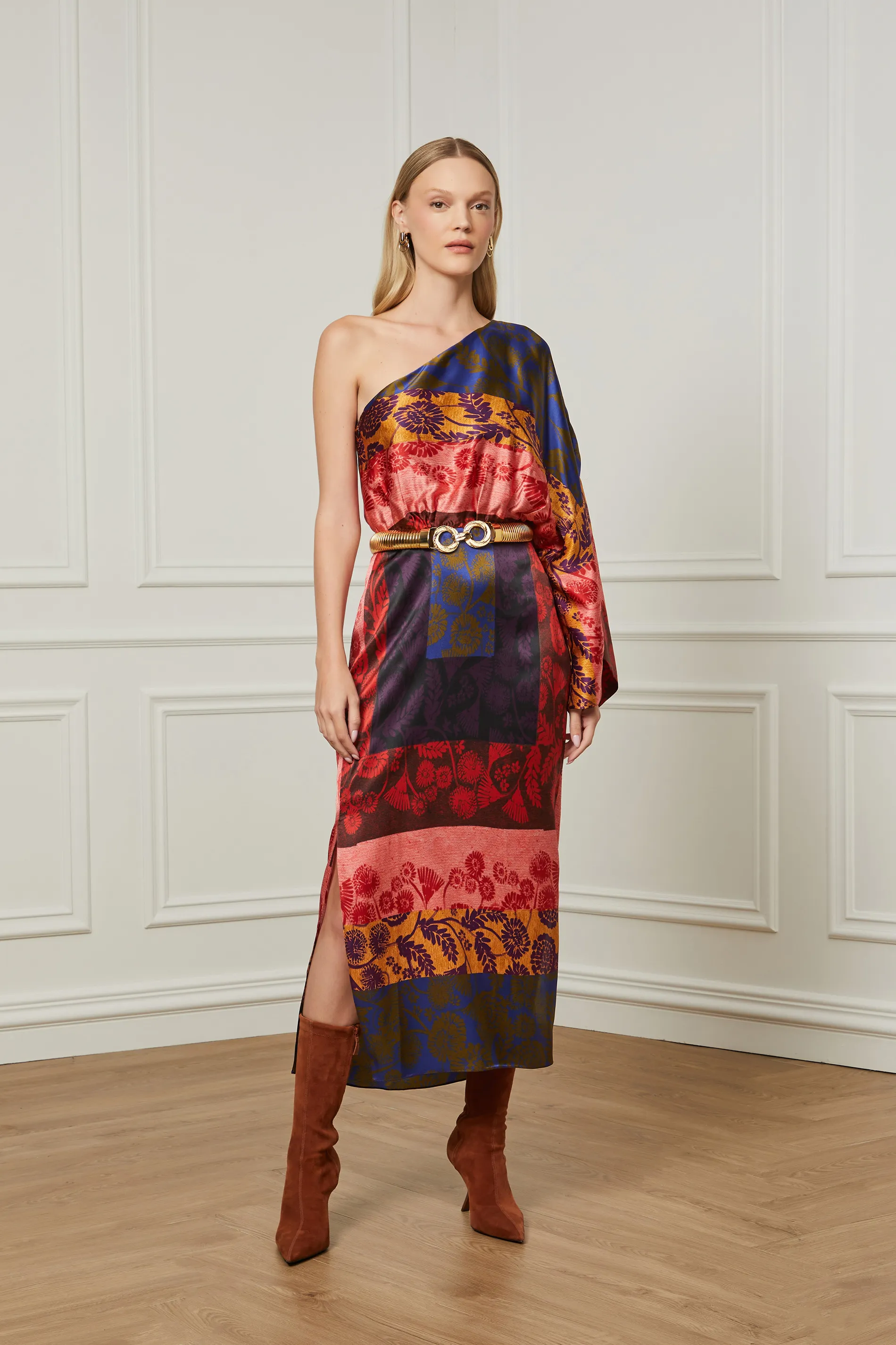 Vestido De Seda Midi Um Ombro Só Estampado Fenda Lateral