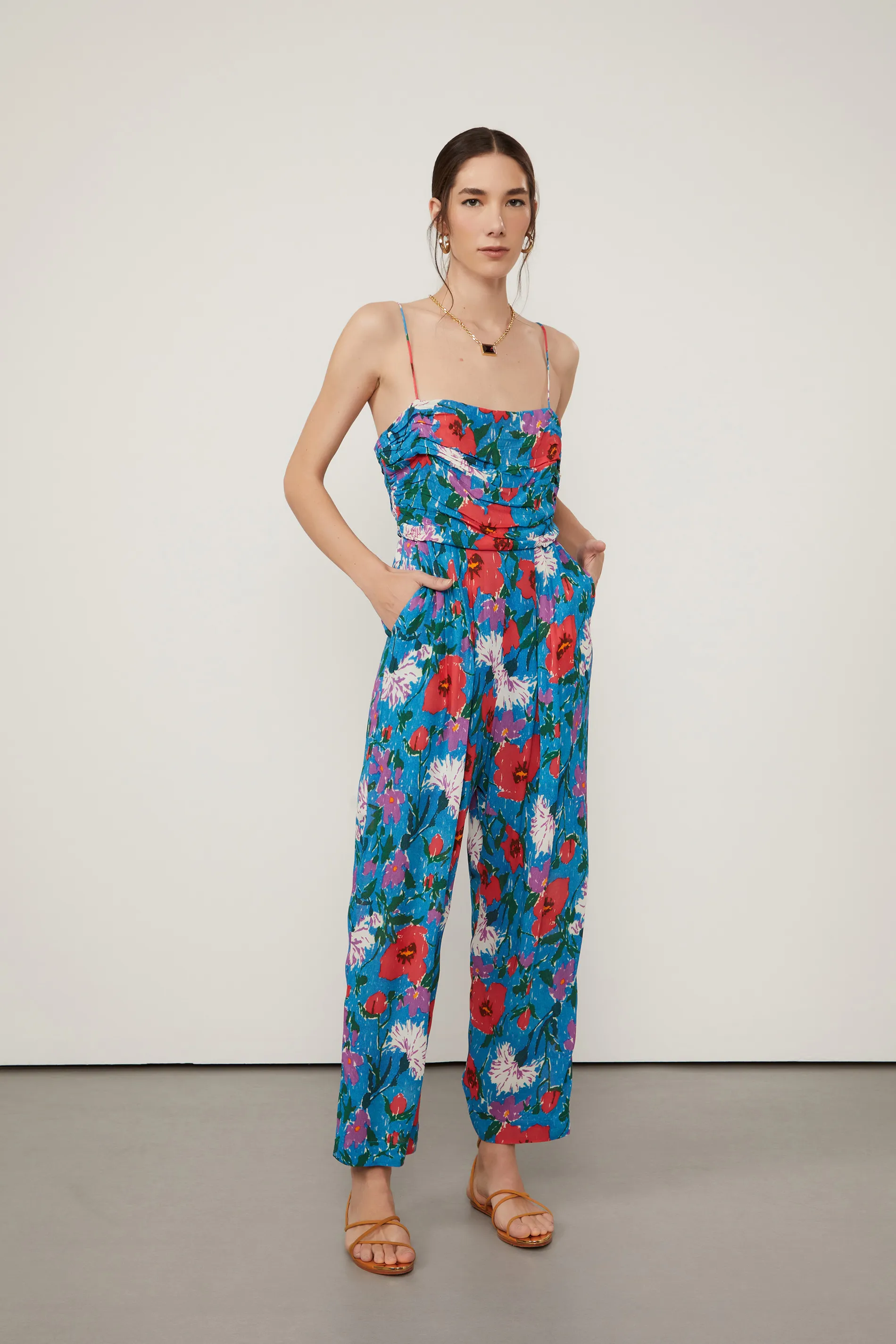 Macacao Drapeado Floral Sketch Color