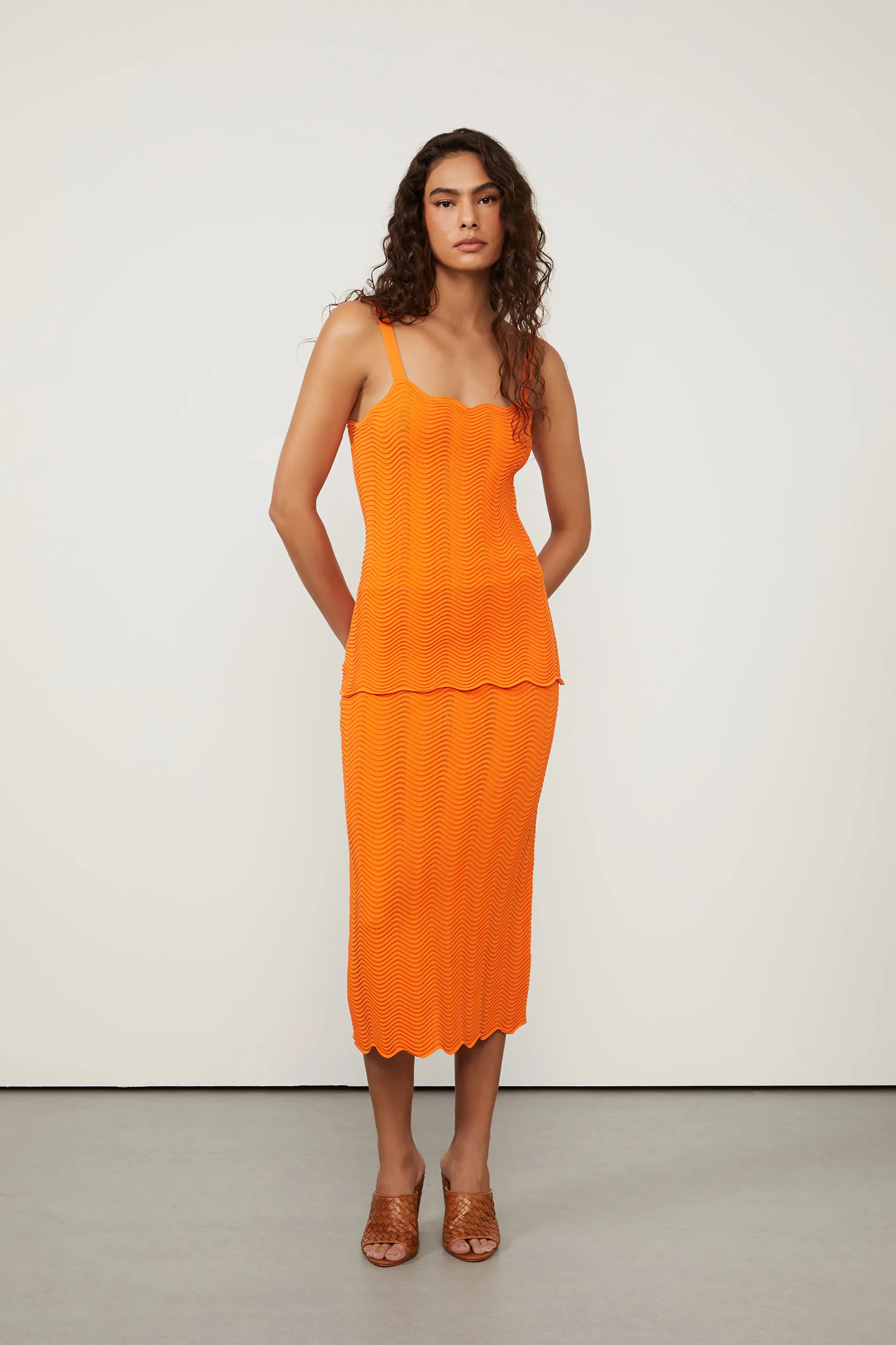 Saia De Tricot Laranja Com Ondas Caneladas