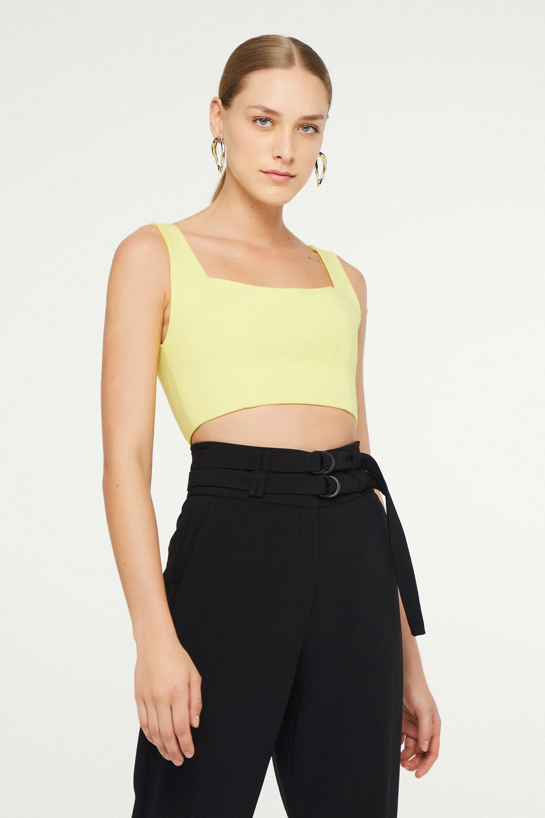 Top De Malha Estruturada Amarela