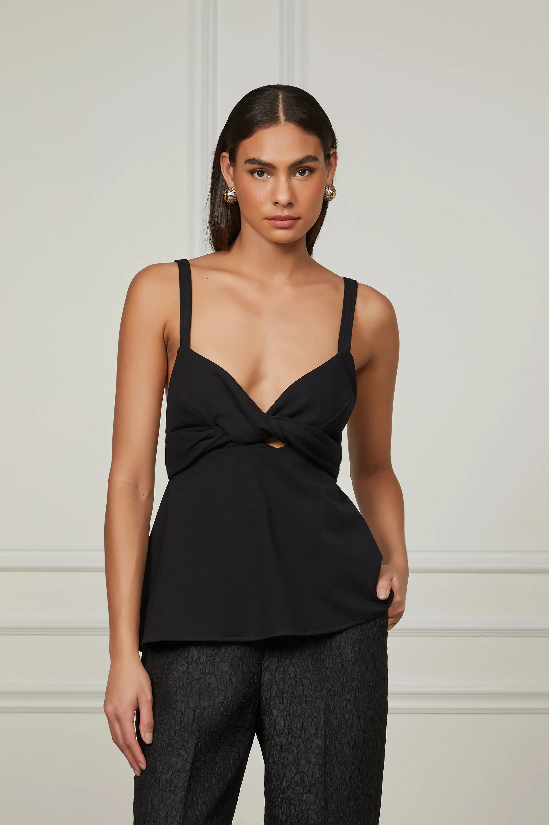 Blusa De Malha Detalhe Decote Com Cut e Dobratura No Busto