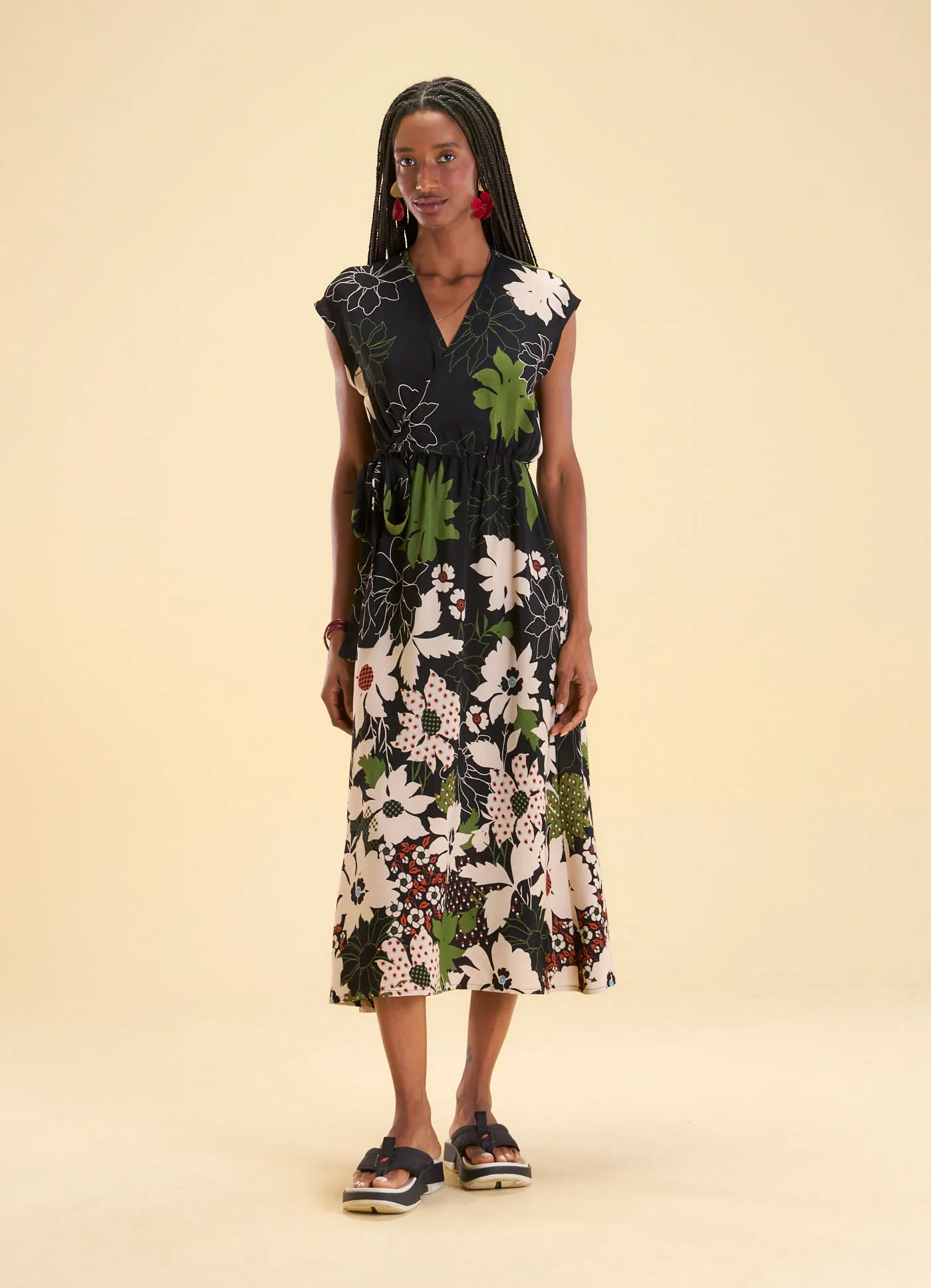 Vestido midi acinturado estampado romântica