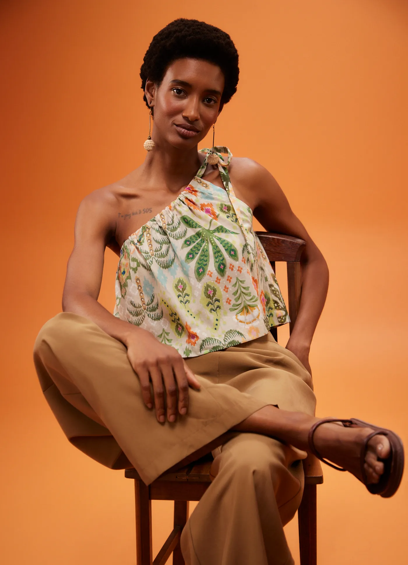 Blusa ombro estampada brisa