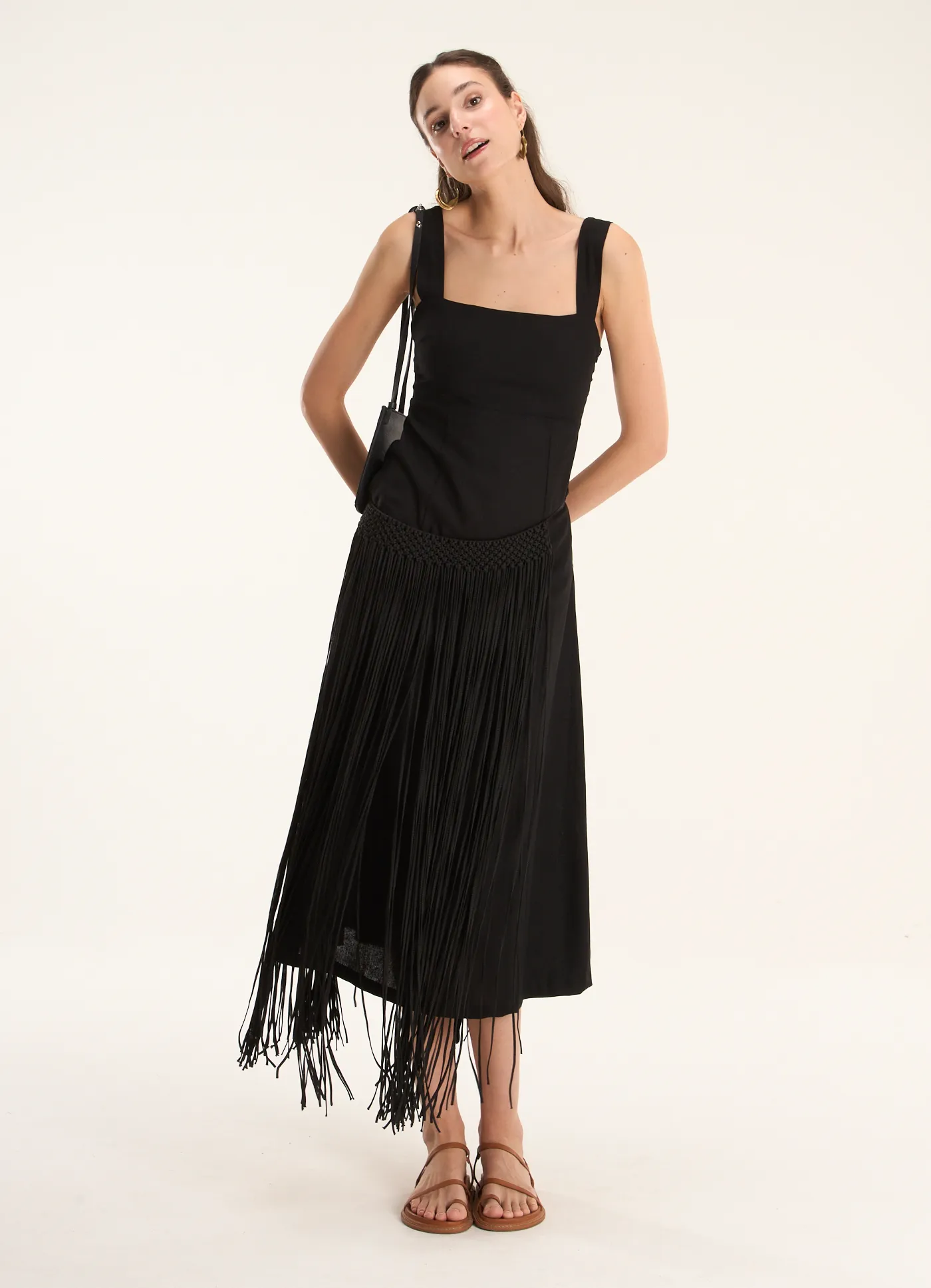 Vestido midi linho ciclos preto