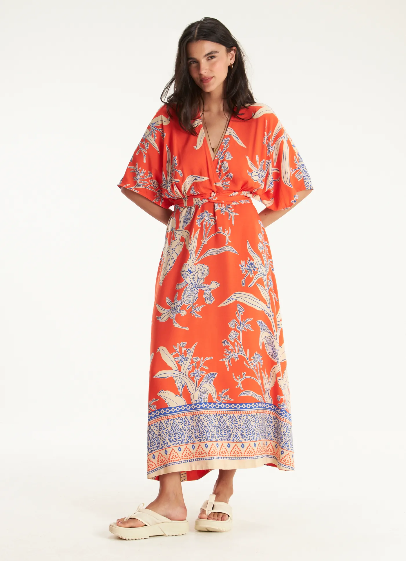 Vestido decote v estampado ísis