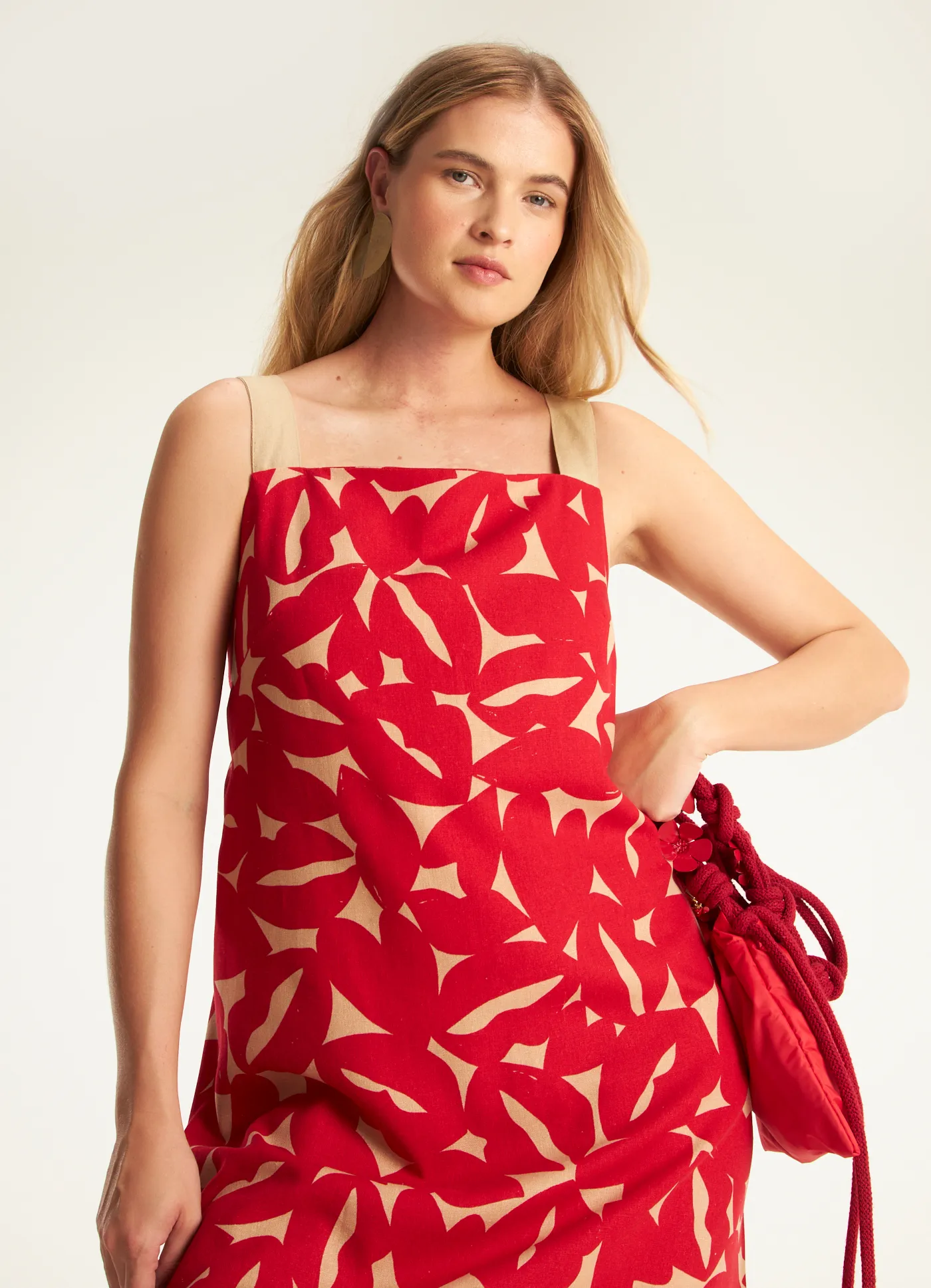 Vestido curto estampado bisous