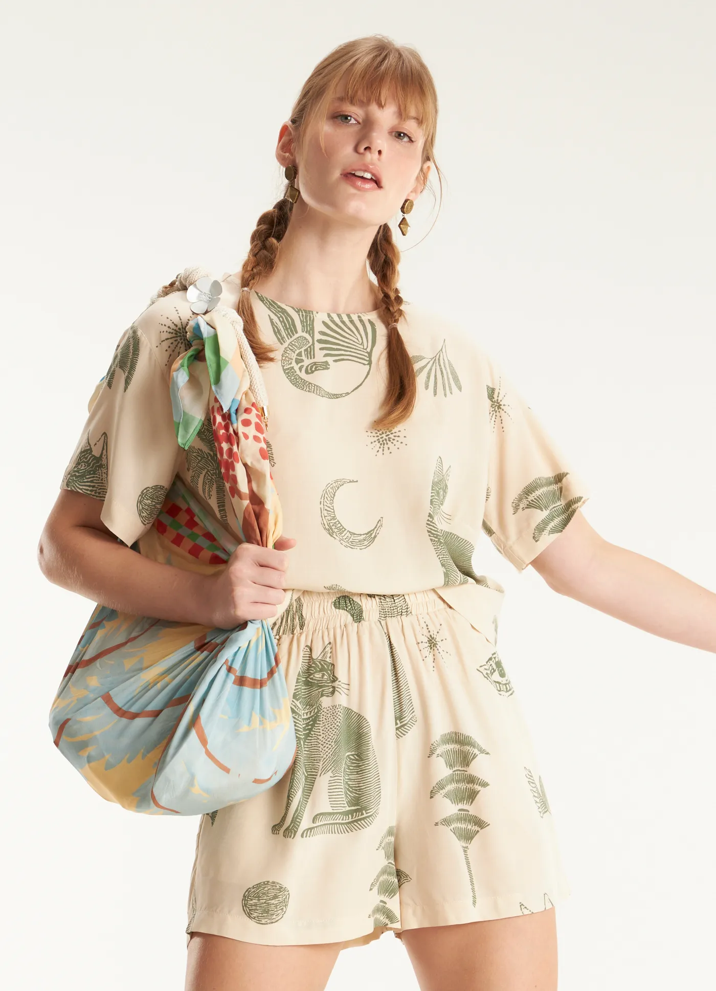 Blusa estampada enigma