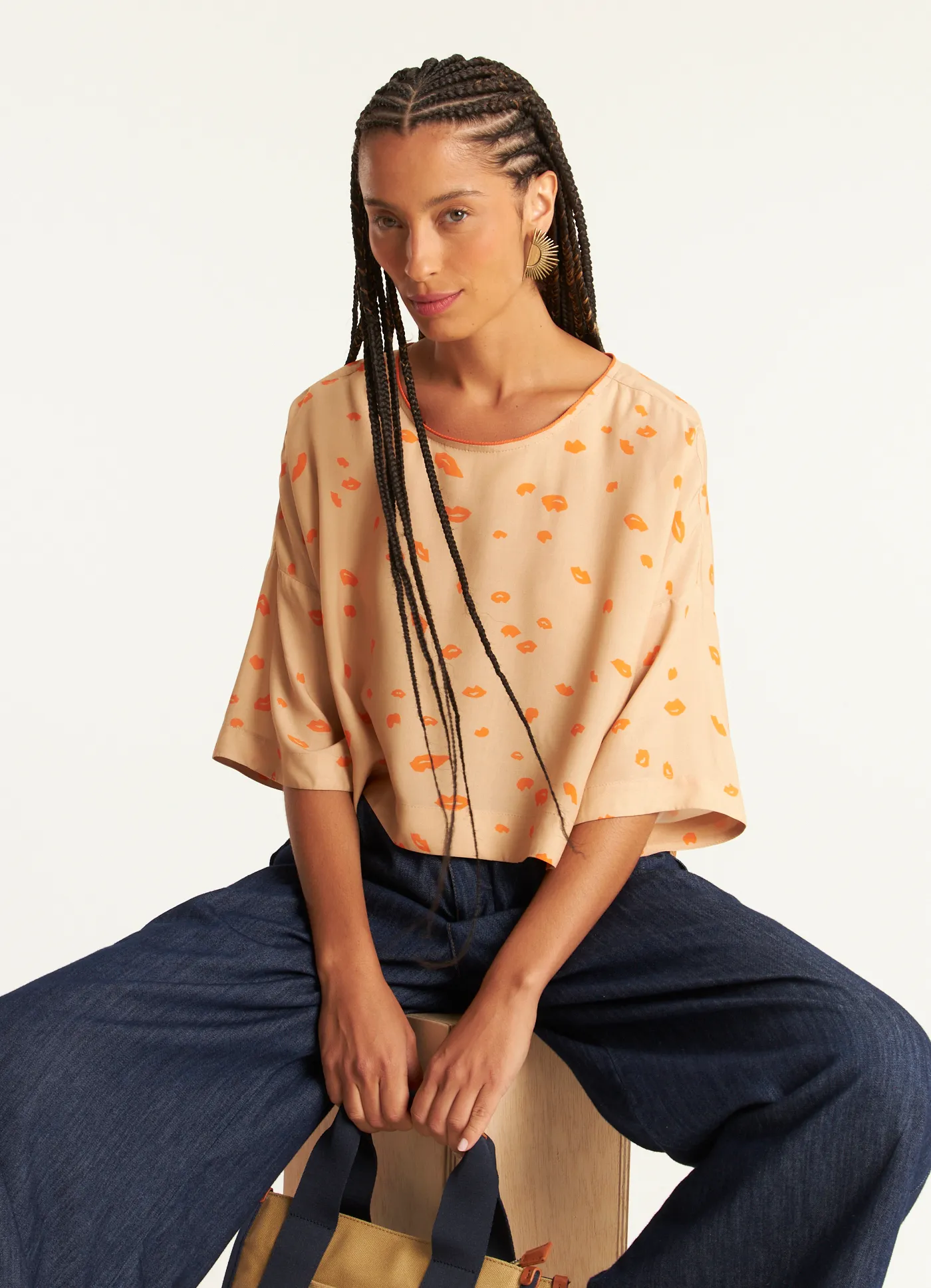 Blusa box estampado beijinho