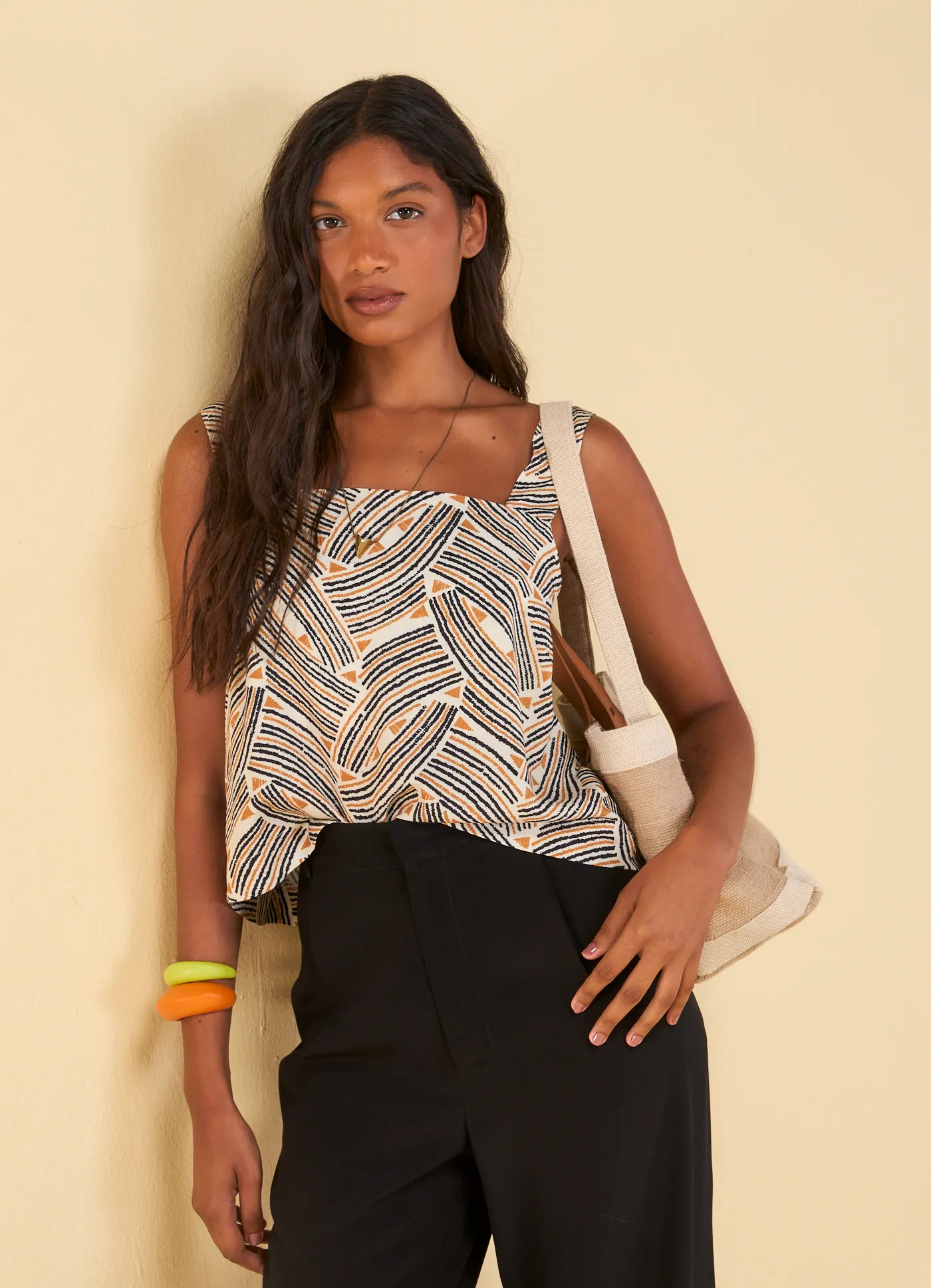 Blusa alça estampada trançados