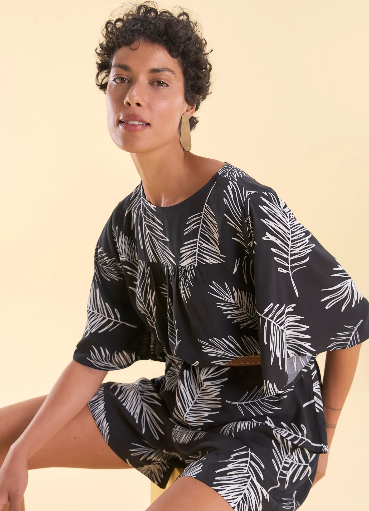 Blusa franzida manga estampada cipestre