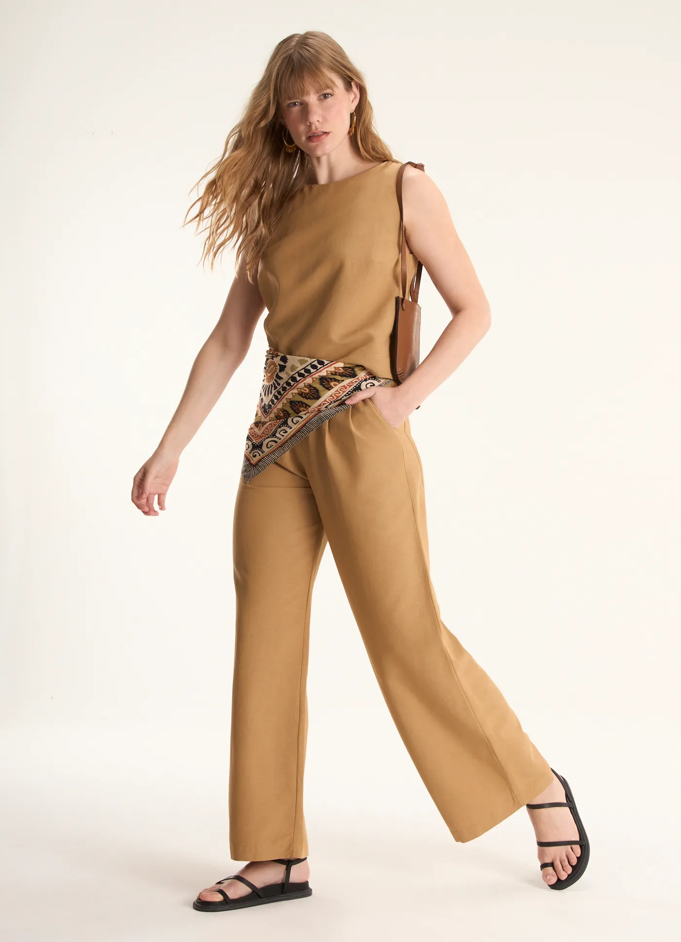 Calça linho alfaiataria relicário bege