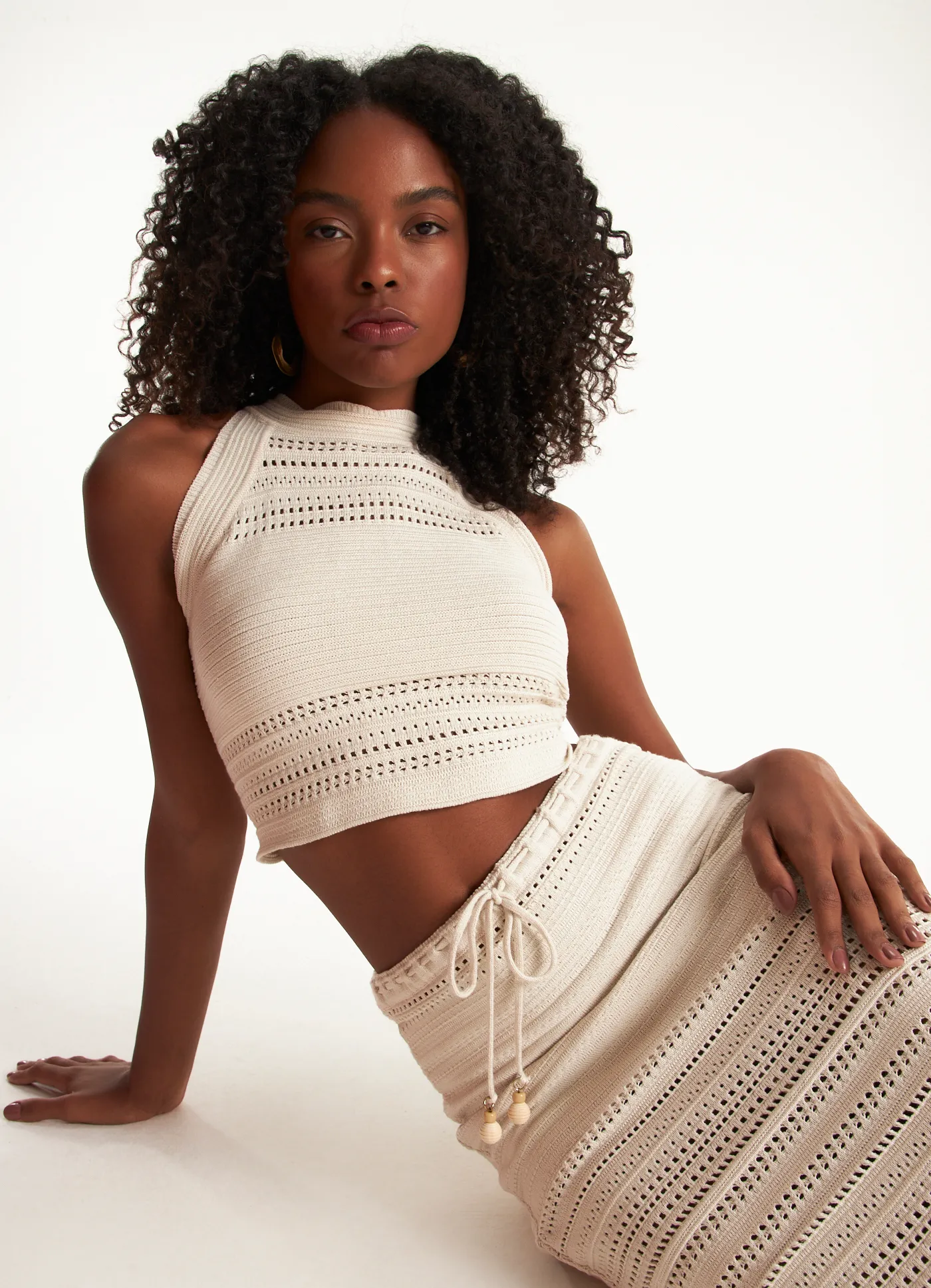 Regata cropped tricô tramas areia