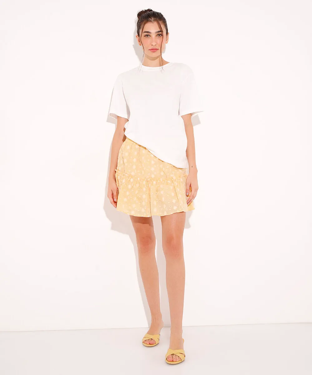short saia com bordado floral mindset amarela