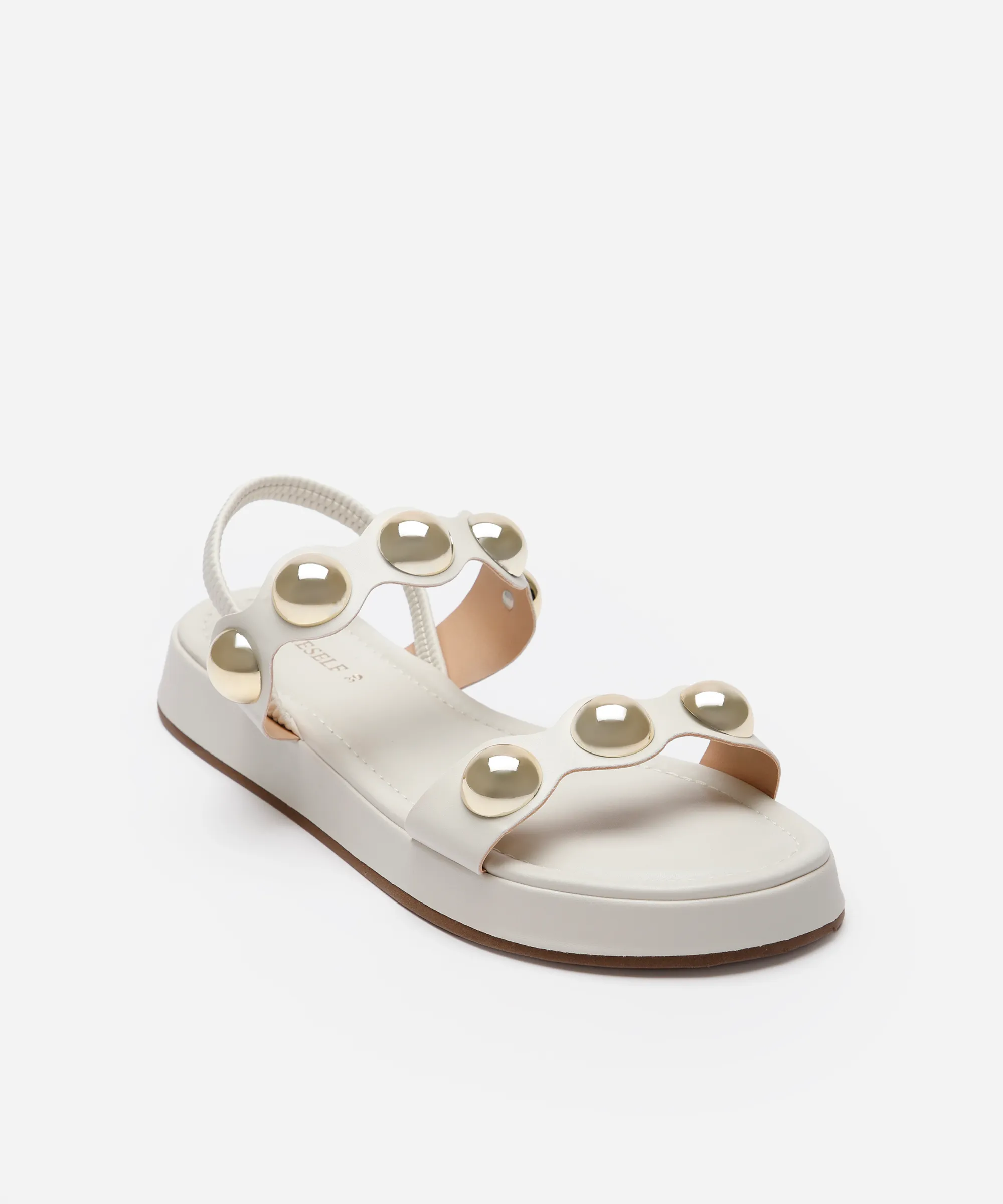 rasteirinha flatform com tachas calce fácil oneself off white