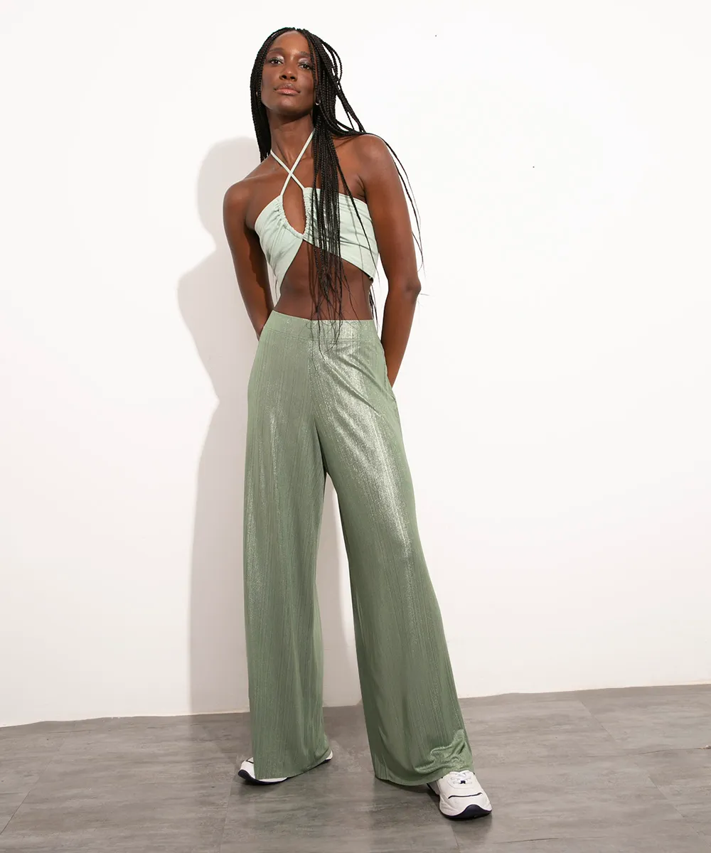 calça wide leg metalizada com pregas mindset verde