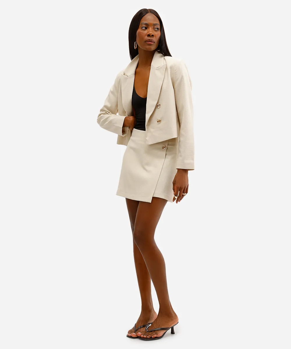 saia curta feminina com botões texturizada amarela