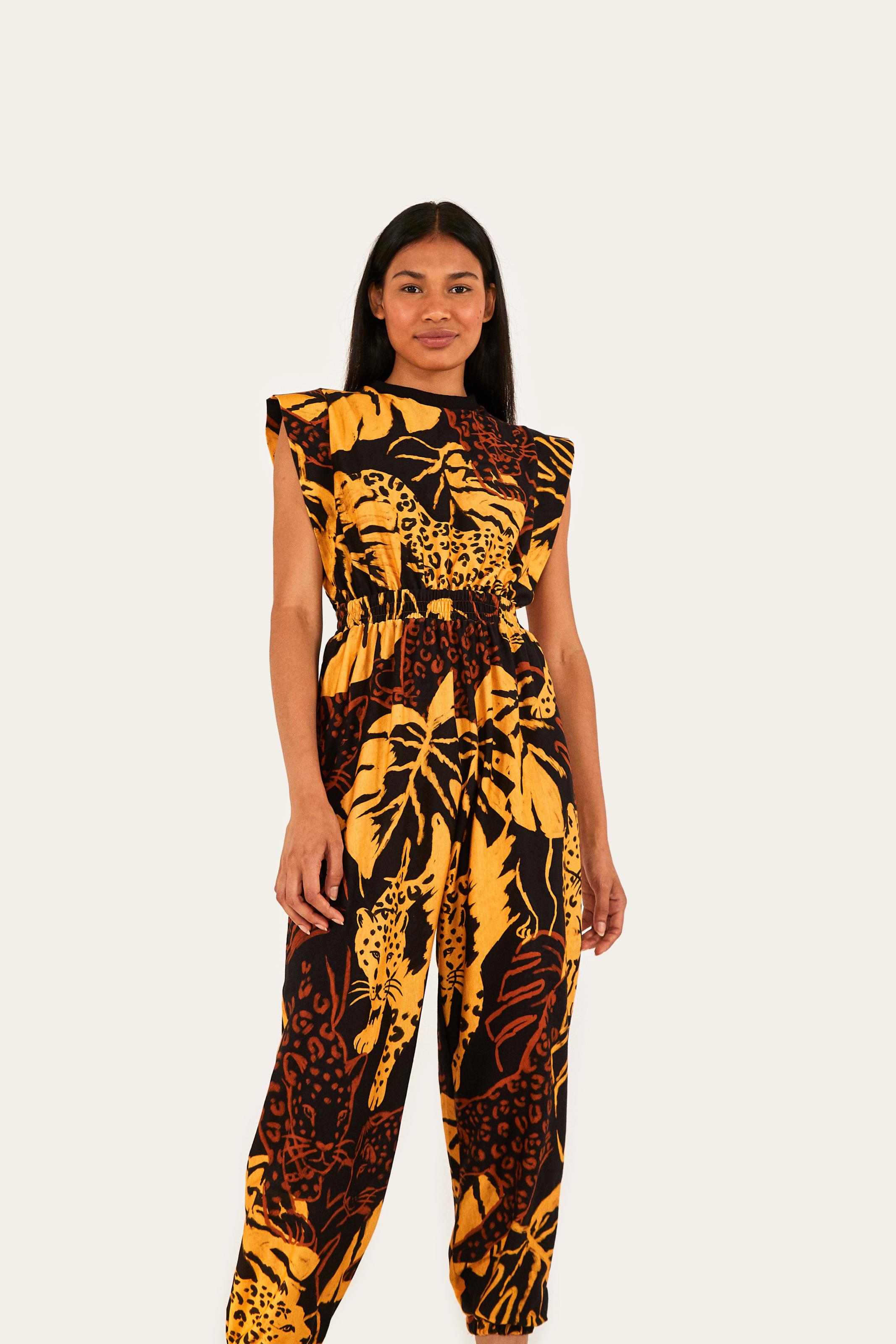 Macacão Jogging Estampado Onça Cafuné