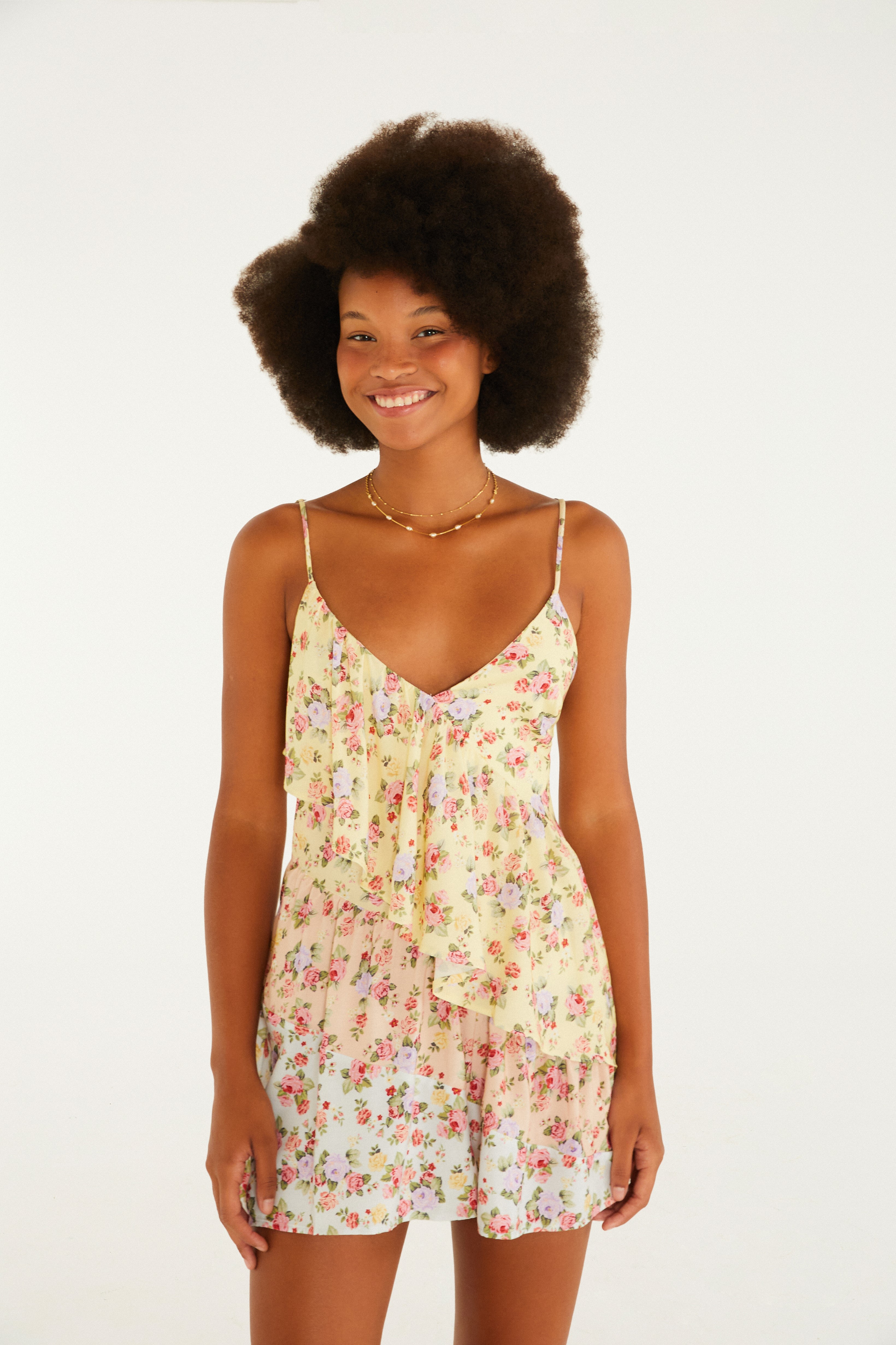 Macaquinho Patch Estampado Buquê Romântico