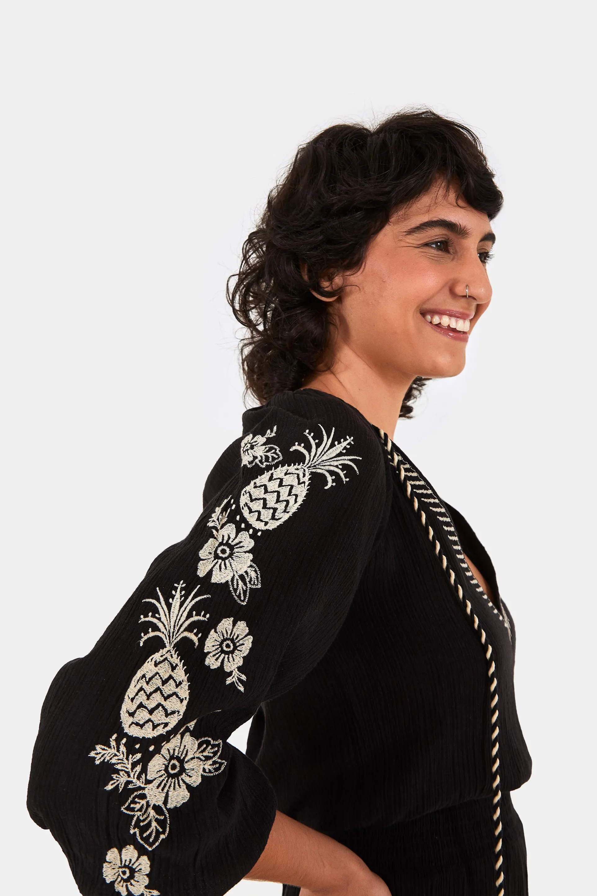 Macacao Bordado Tropicalia