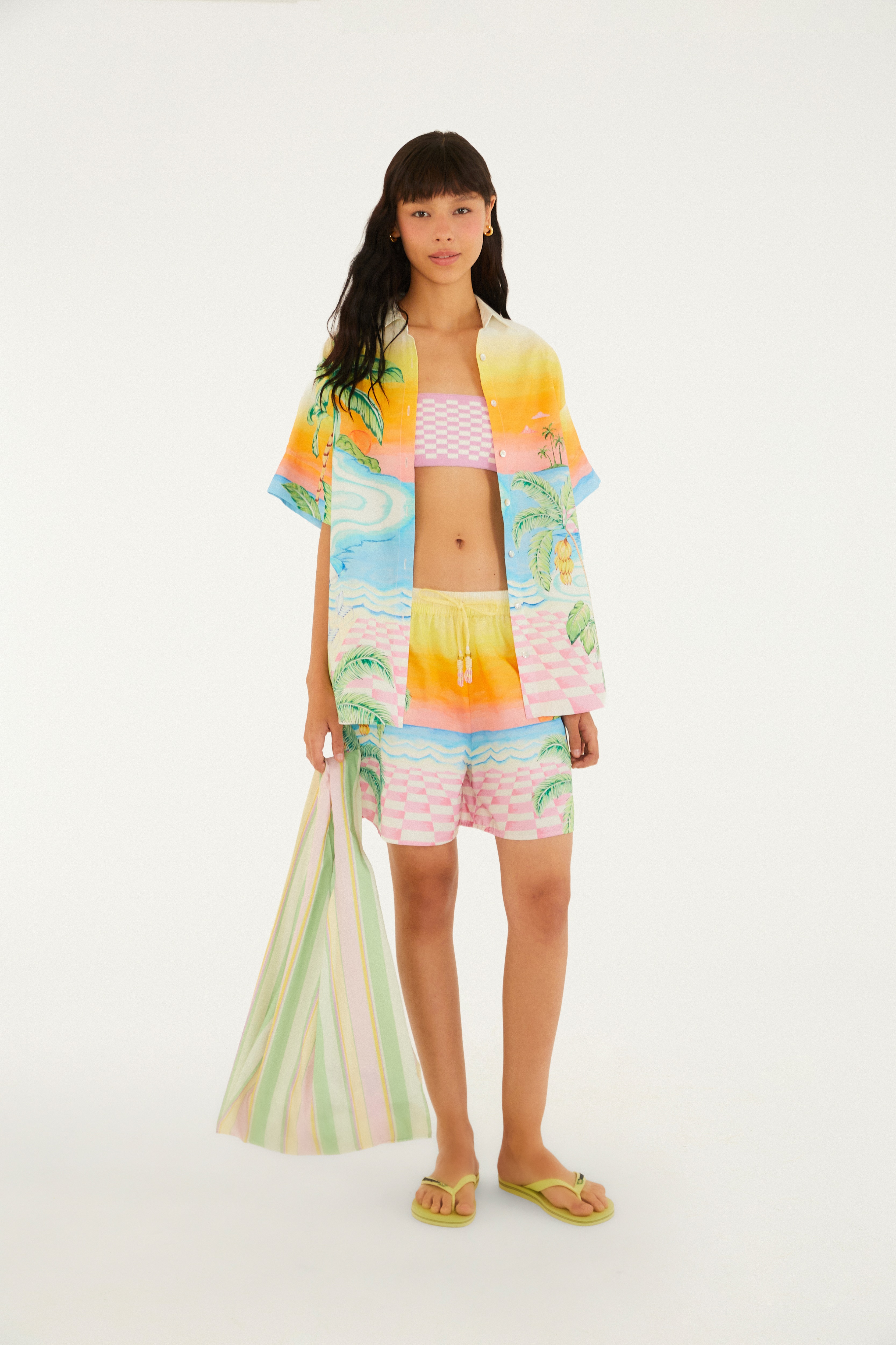 Short Estampado Paisagem Solar