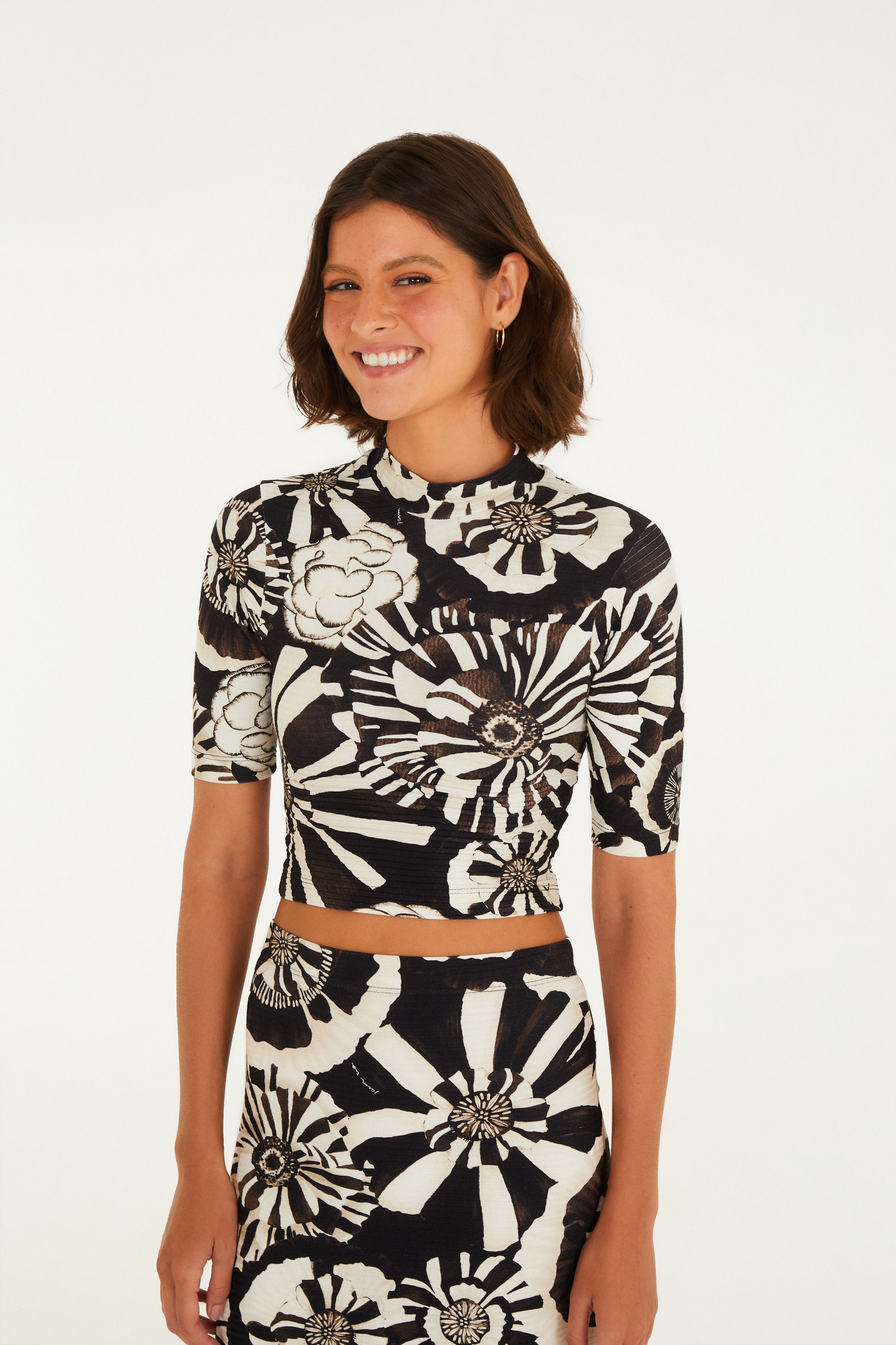 Blusa Cropped Estampada Flora