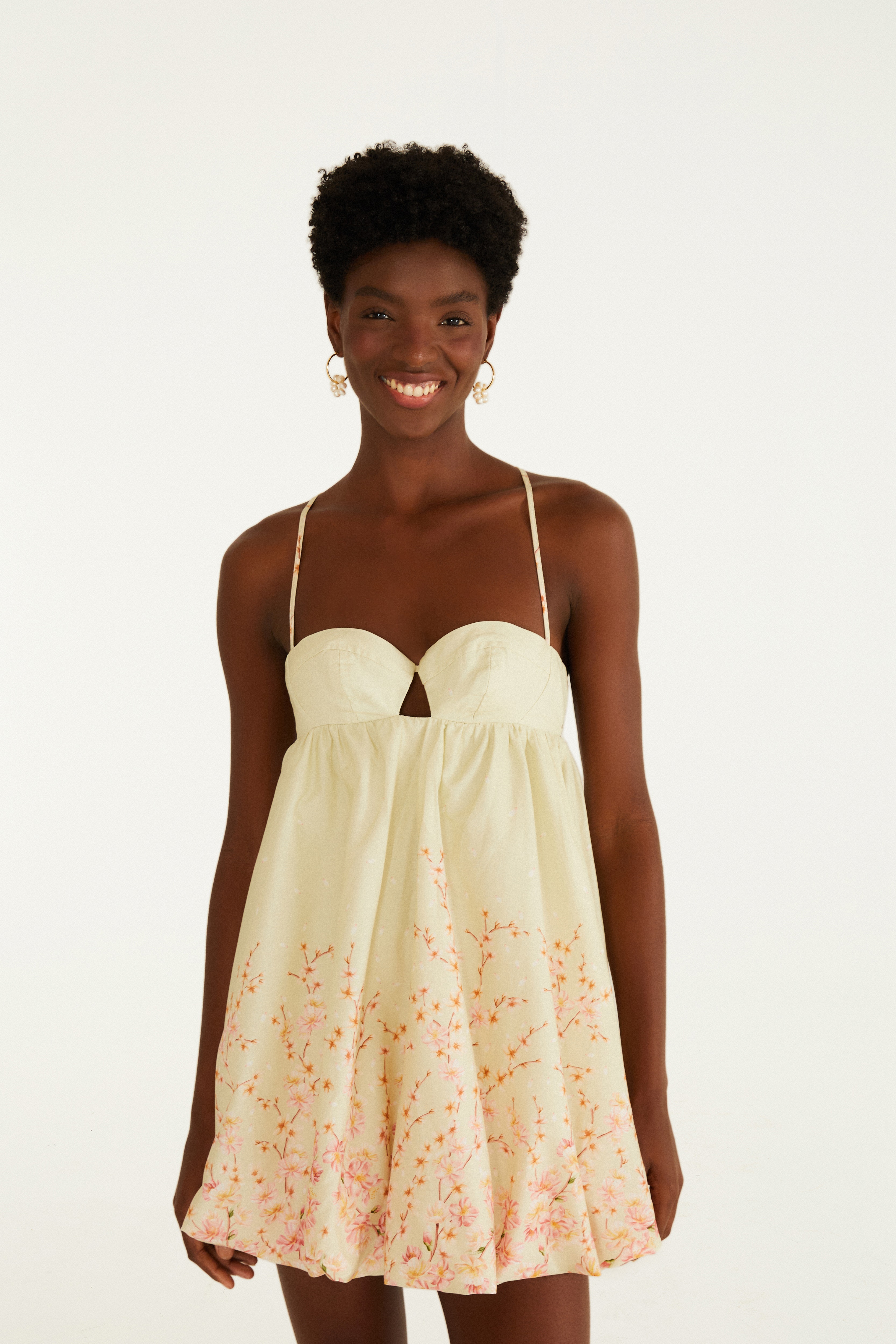 Vestido Curto Balonê Estampado Flor De Cerejeira