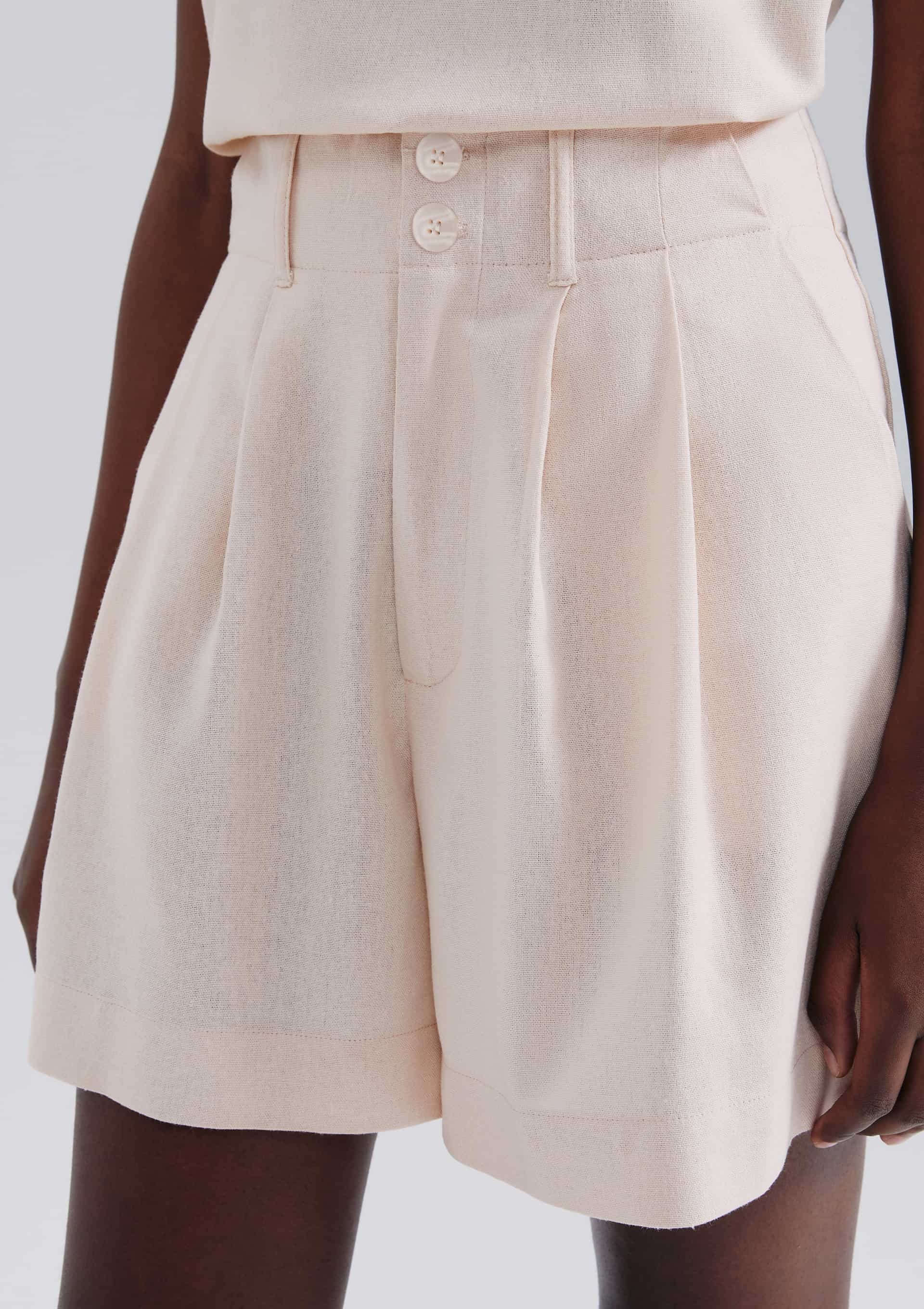 Shorts Feminino Em Alfaiataria Com Linho - Nude