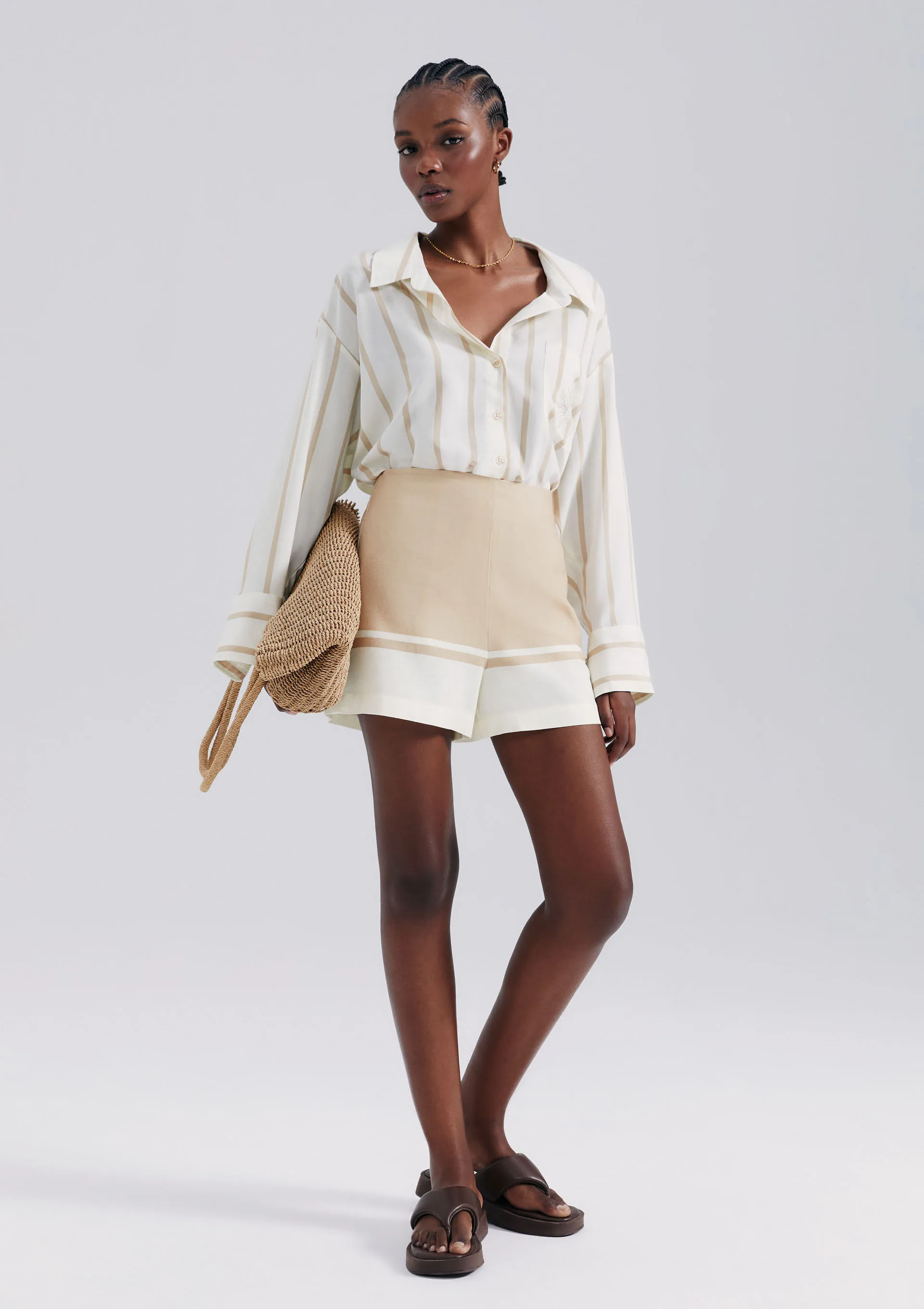 Shorts Feminino Bicolor Cintura Alta Com Linho - Bege