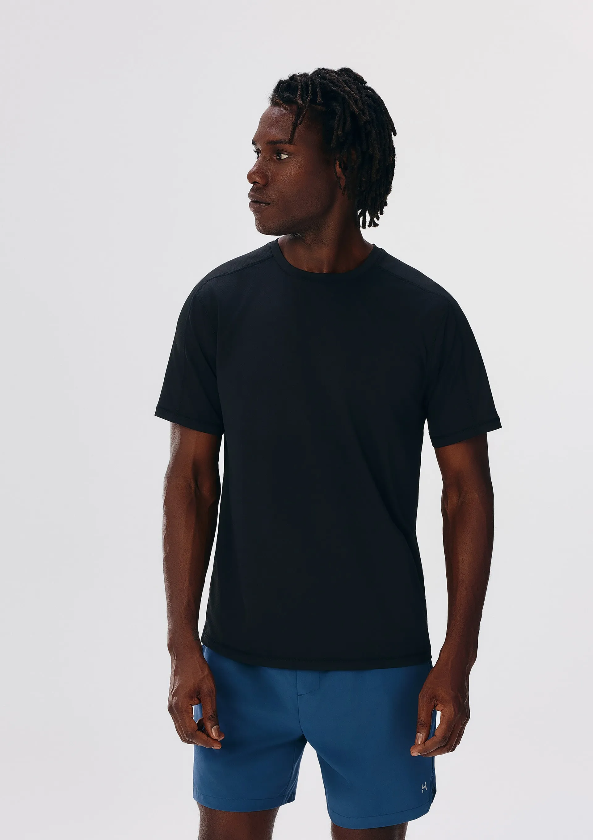 Camiseta Esportiva Masculina Básica Raglan - Preto