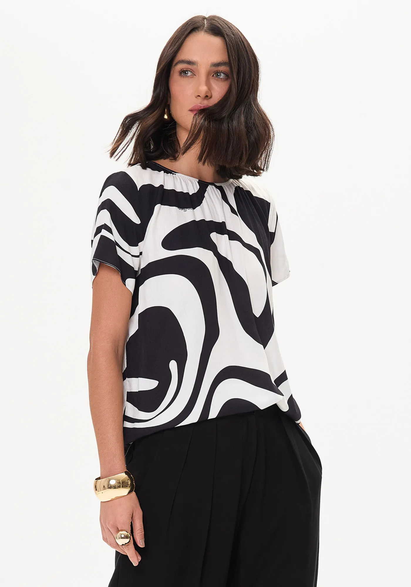 Blusa Manga Curta Estampada Descolada