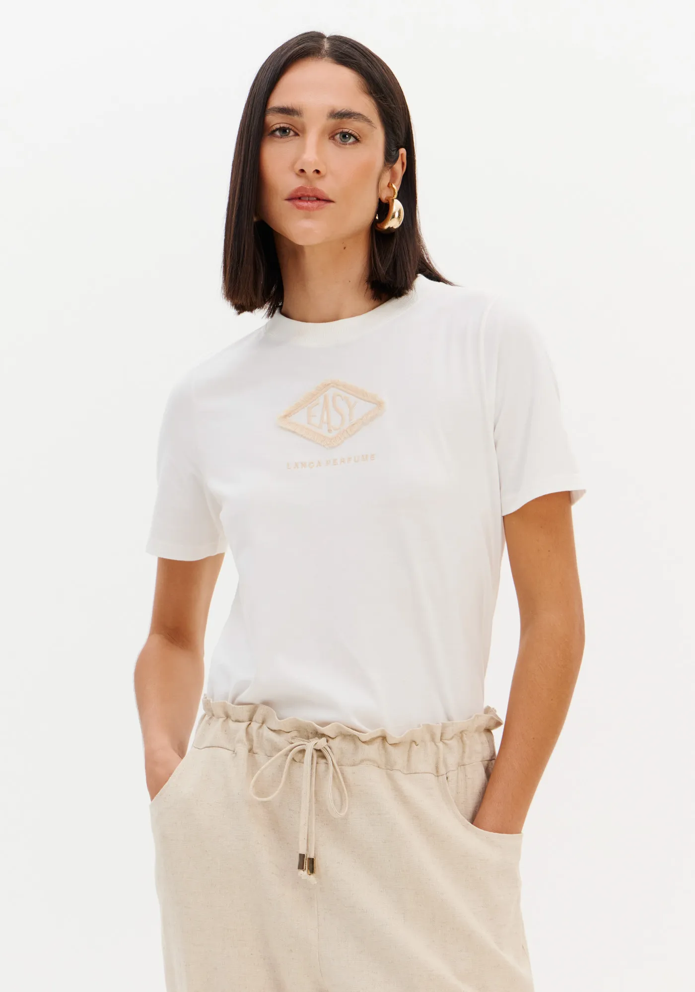 T-shirt Mangas Curtas Com Bordado Easy