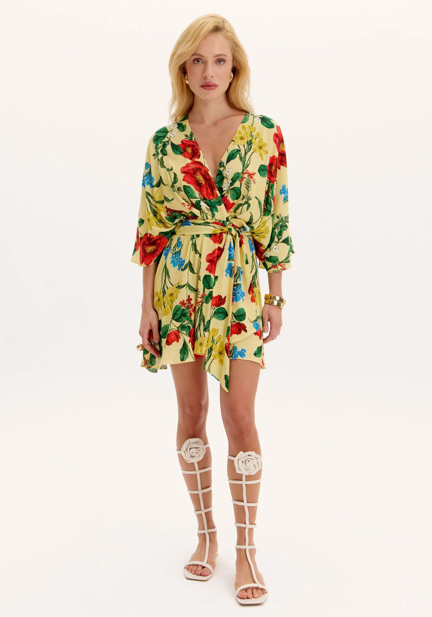 Vestido Curto Com Faixa