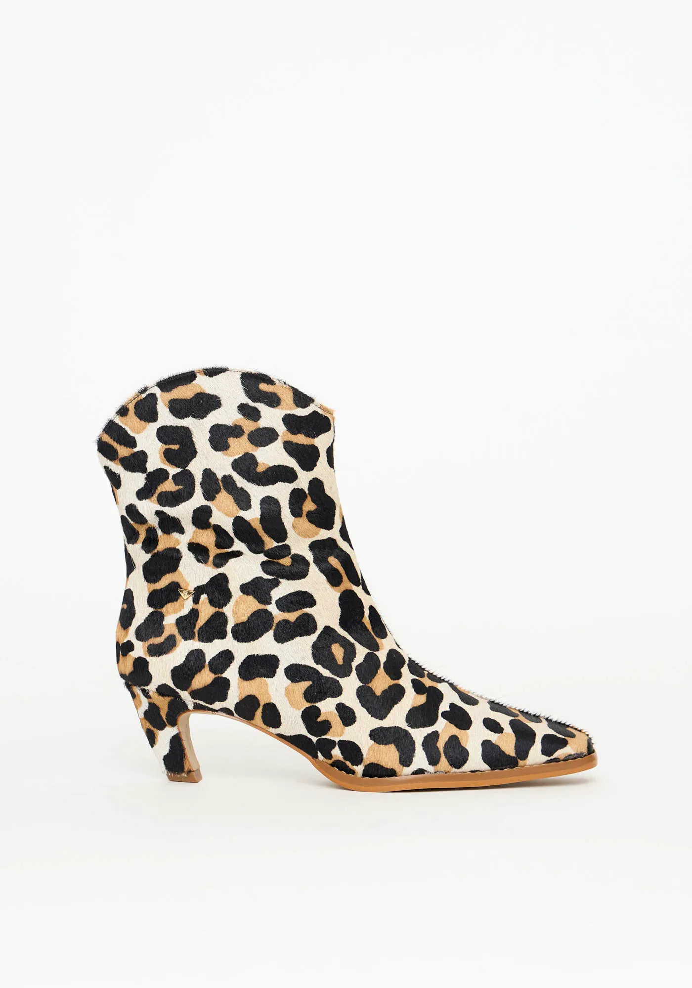 Bota Cano Médio De Couro Com Zíper