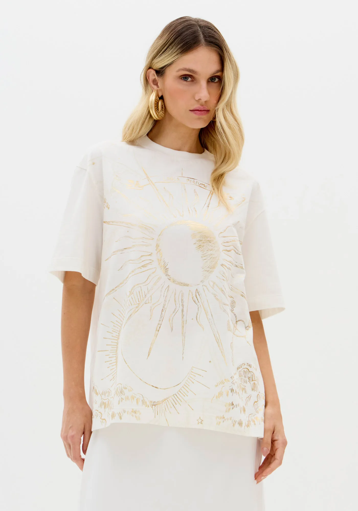 T-shirt Oversized Mangas Curtas