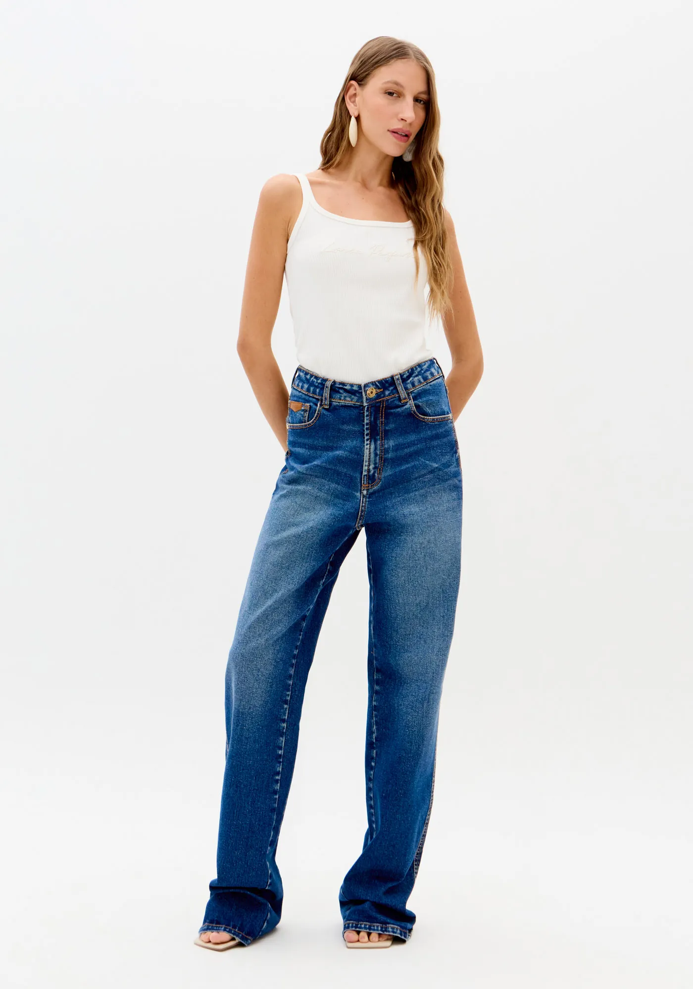 Calça Jeans Reta Cintura Super Alta Em V