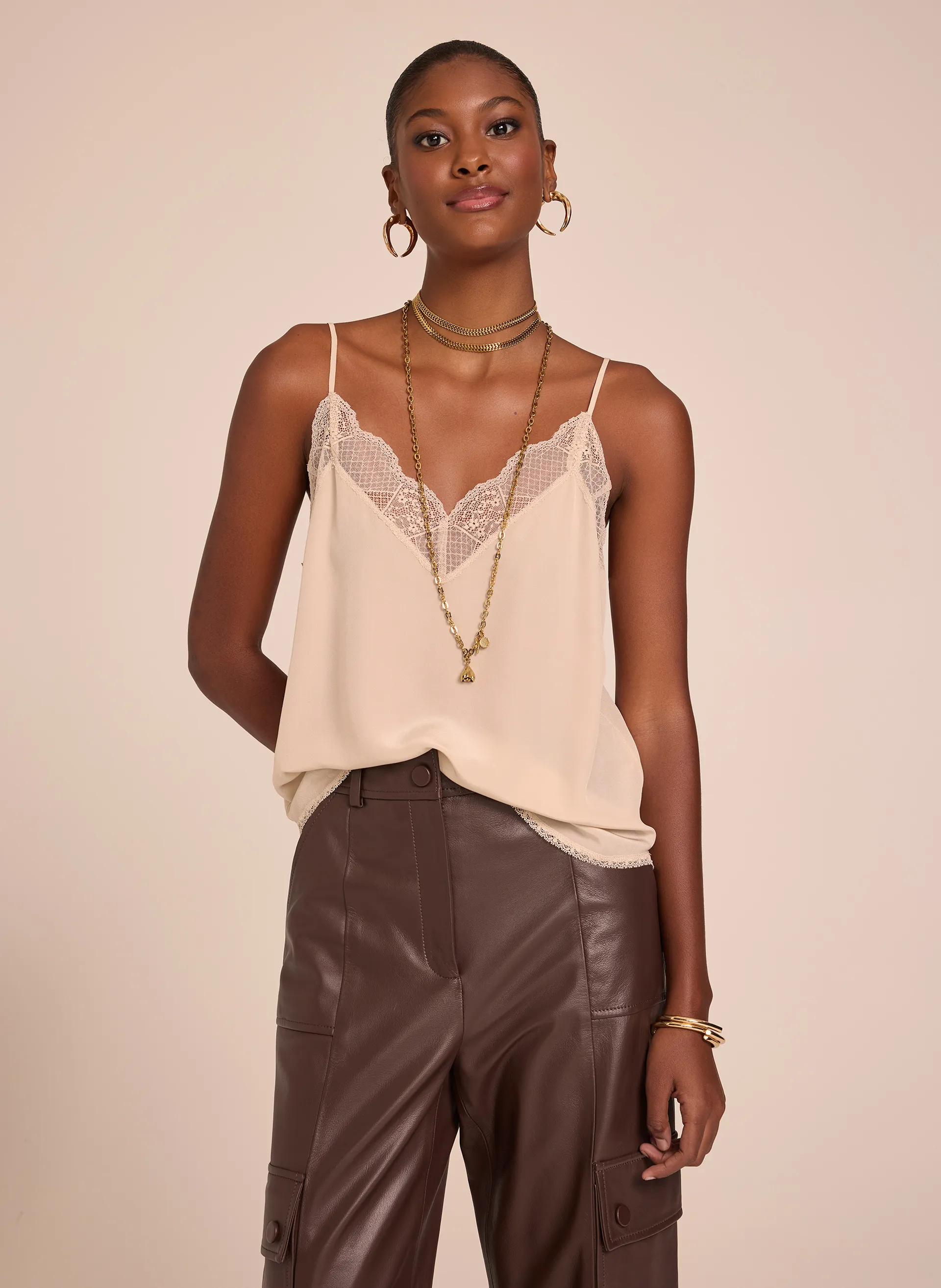 Regata Le Lis Naty Bege Seda Feminina