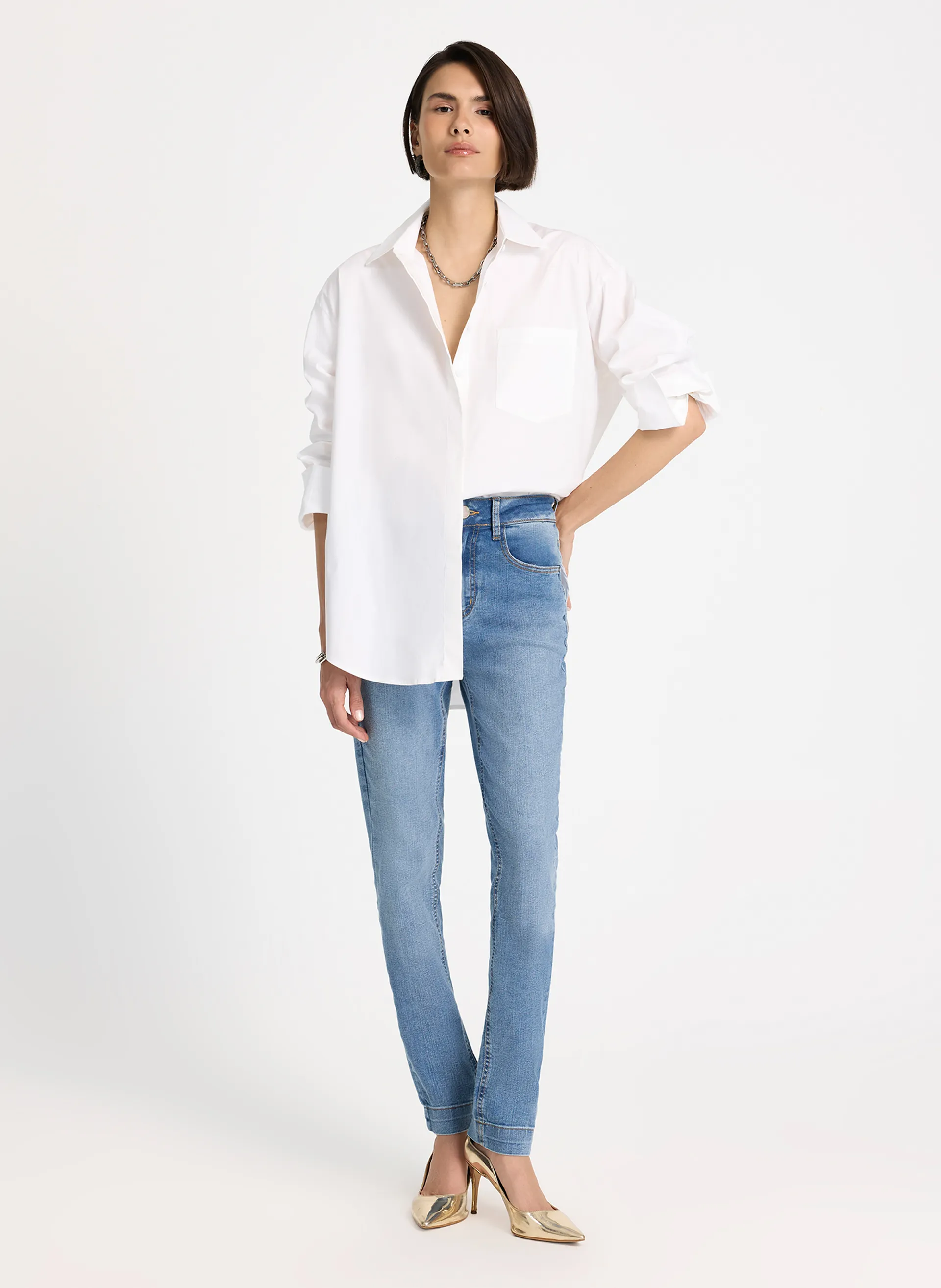 Calça Le Lis Paula Reta Botão Resina Jeans Feminina