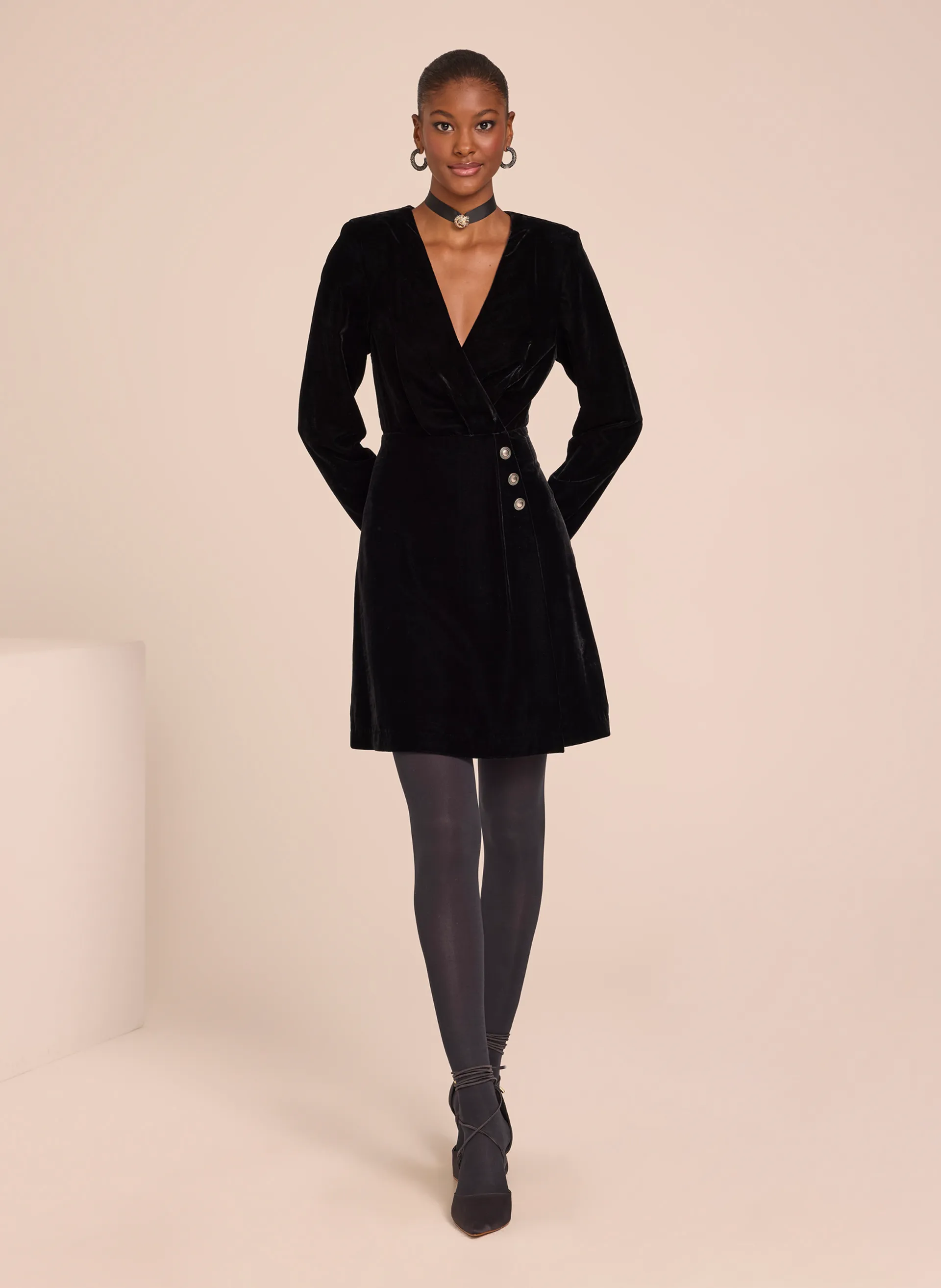 Vestido Le Lis Decote Diana Feminino