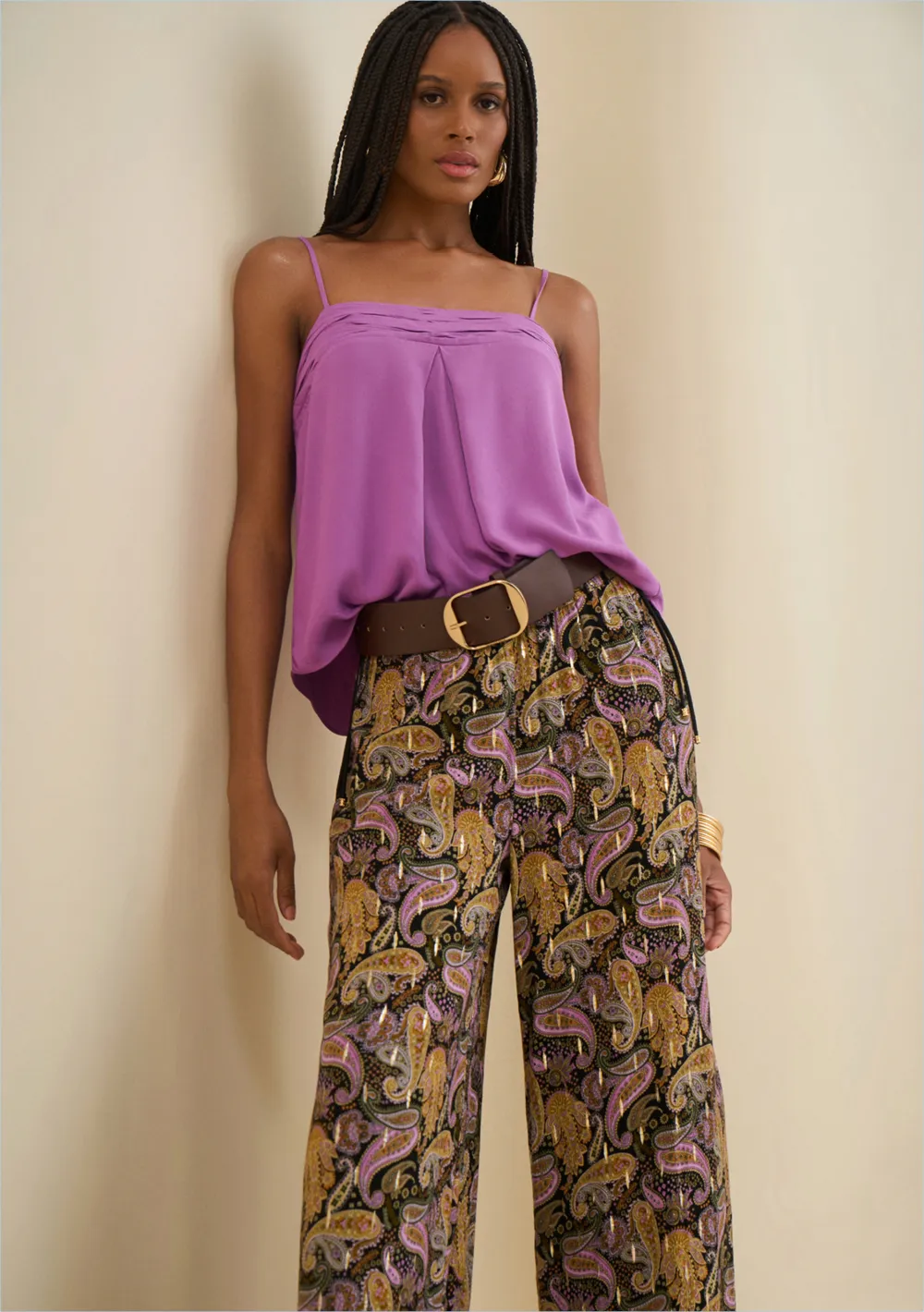 Regata Morena Rosa Solta Decote Quadrado Padrão Lilas