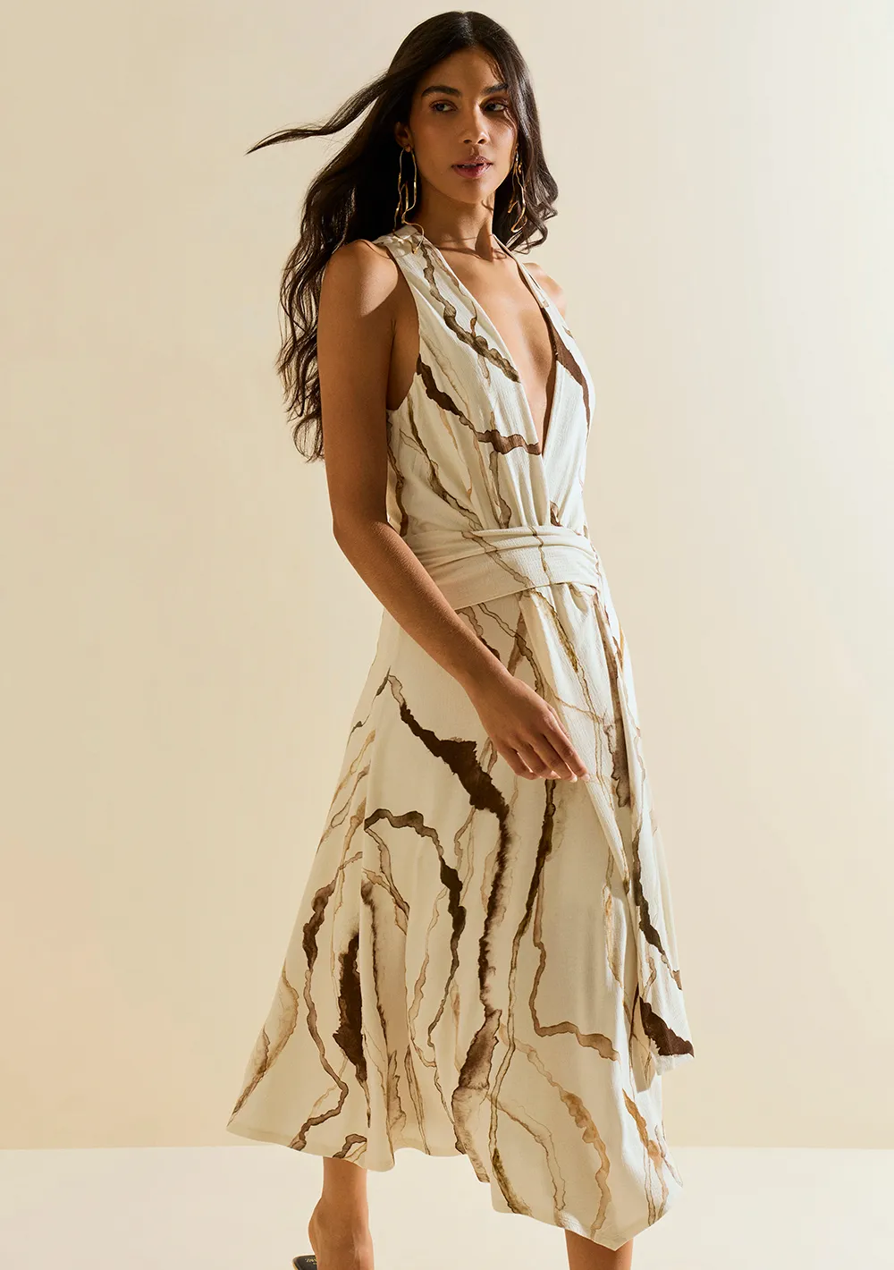 Vestido Morena Rosa Ajustado Decote Transpassado Sem Manga Midi Off White