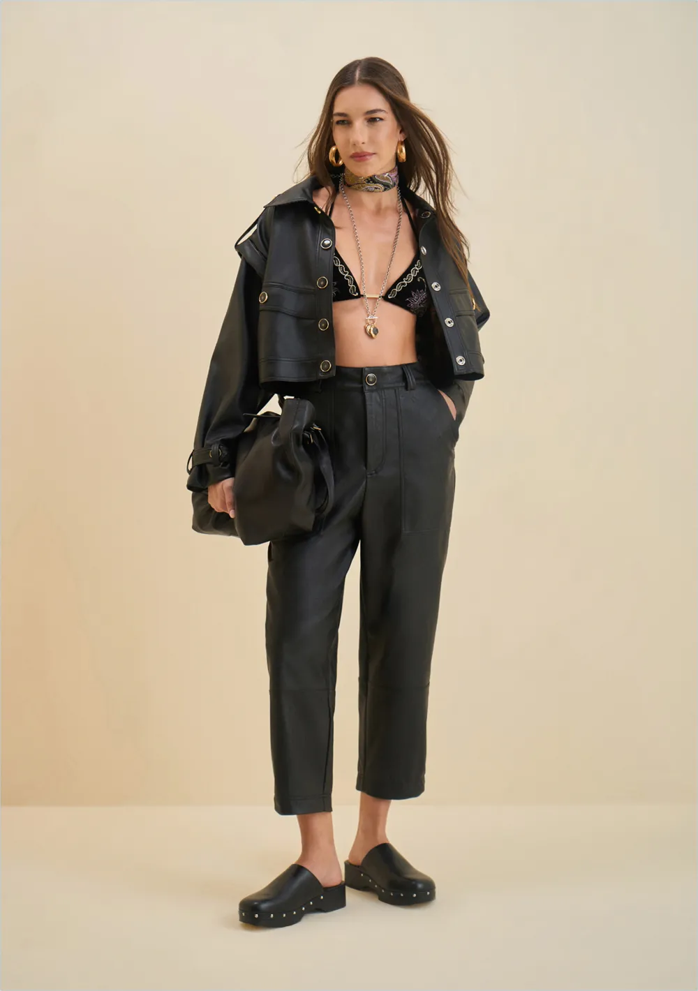 Calça Morena Rosa Cenoura Alta Preto