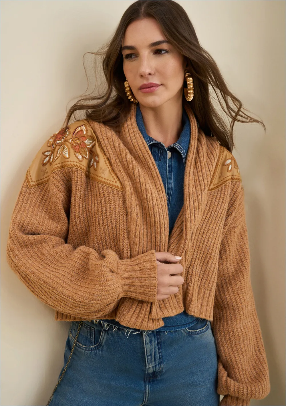 Casaco Morena Rosa Oversized Manga Longa Padrão Marrom