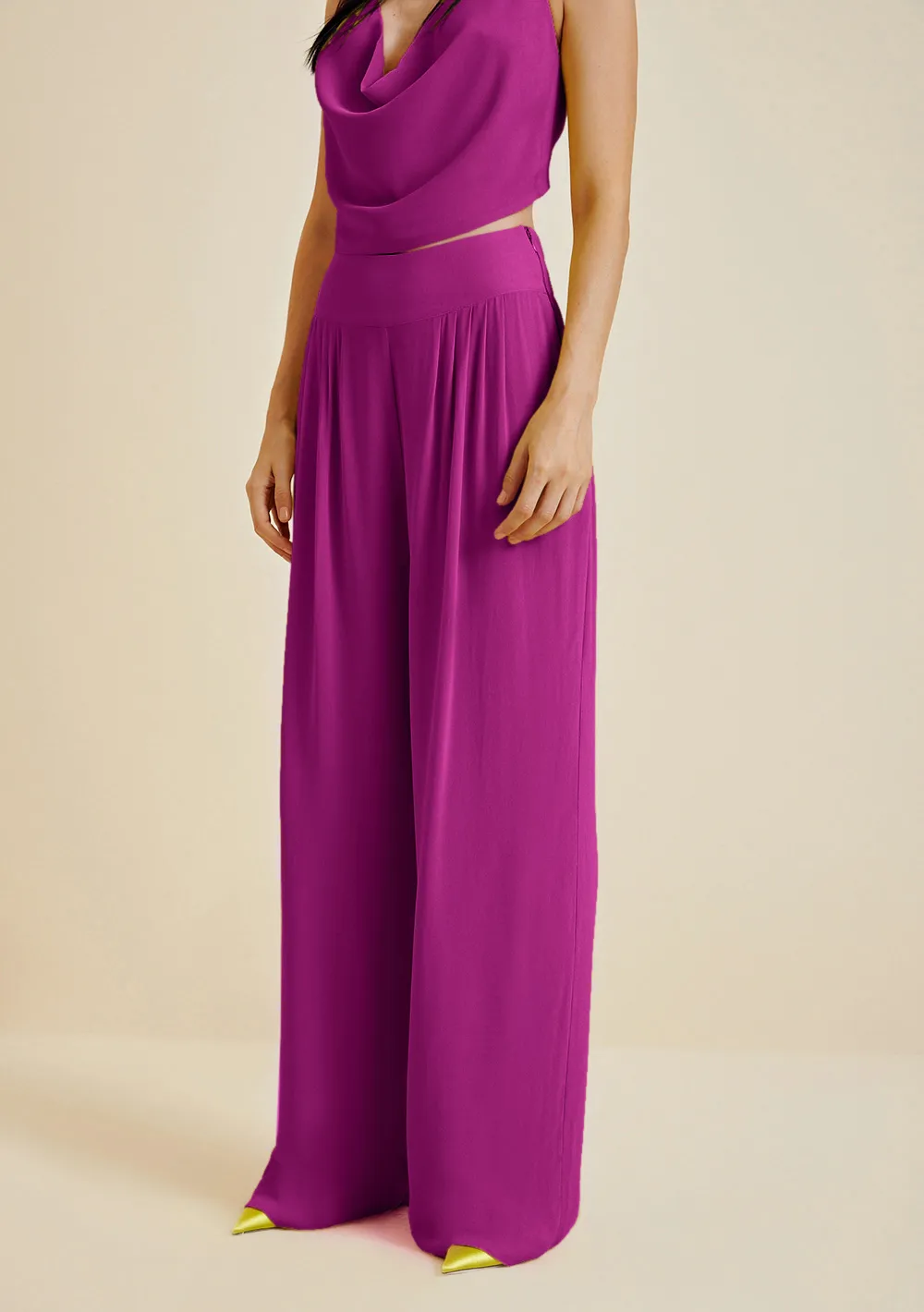 Calça Morena Rosa Pantalona Cós Alto Com Pregas Roxo