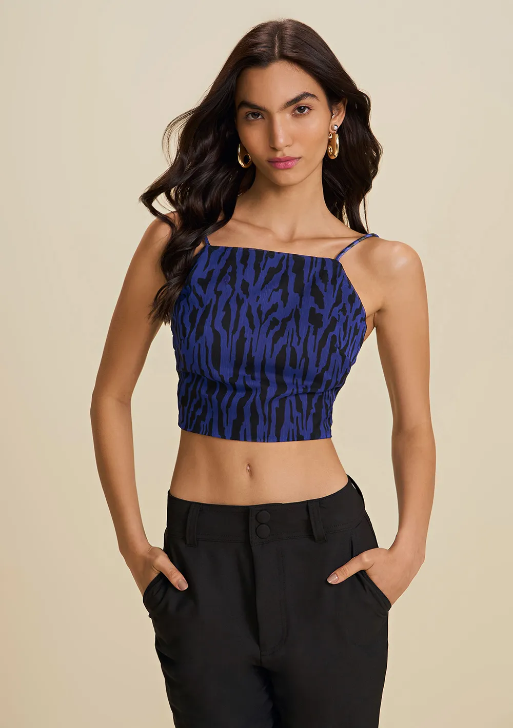 Blusa Decote Reto Cava Francesa Amarração Costas Azul