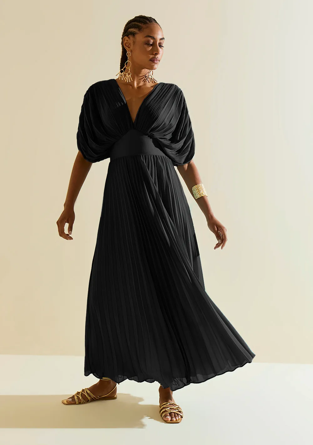 Vestido Morena Rosa Ajustado Decote V Manga Curta Longo Preto