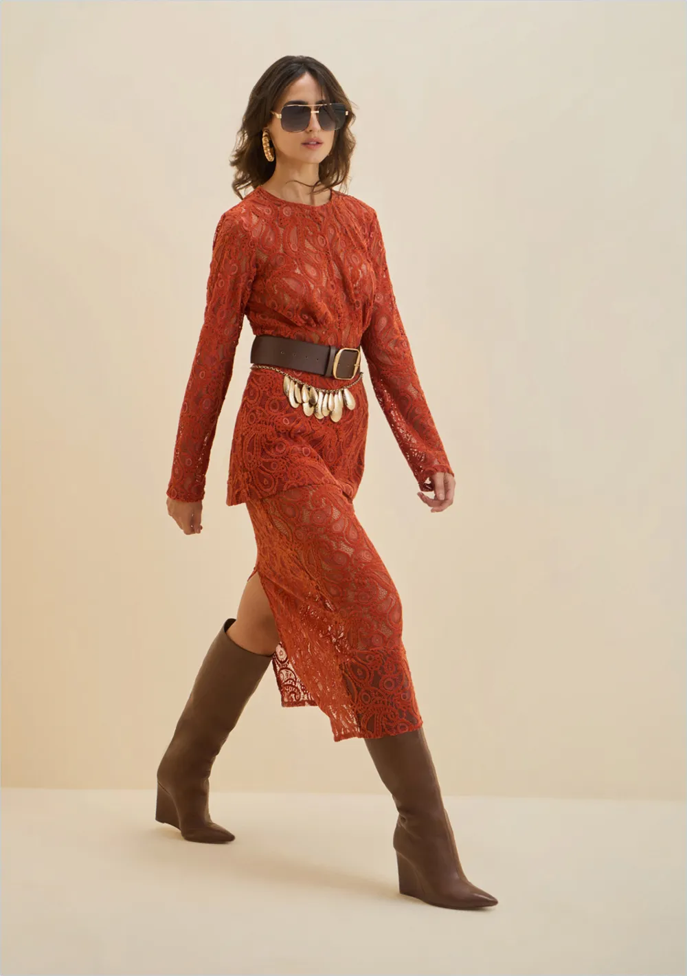 Saia Morena Rosa Reta Média Midi Marrom